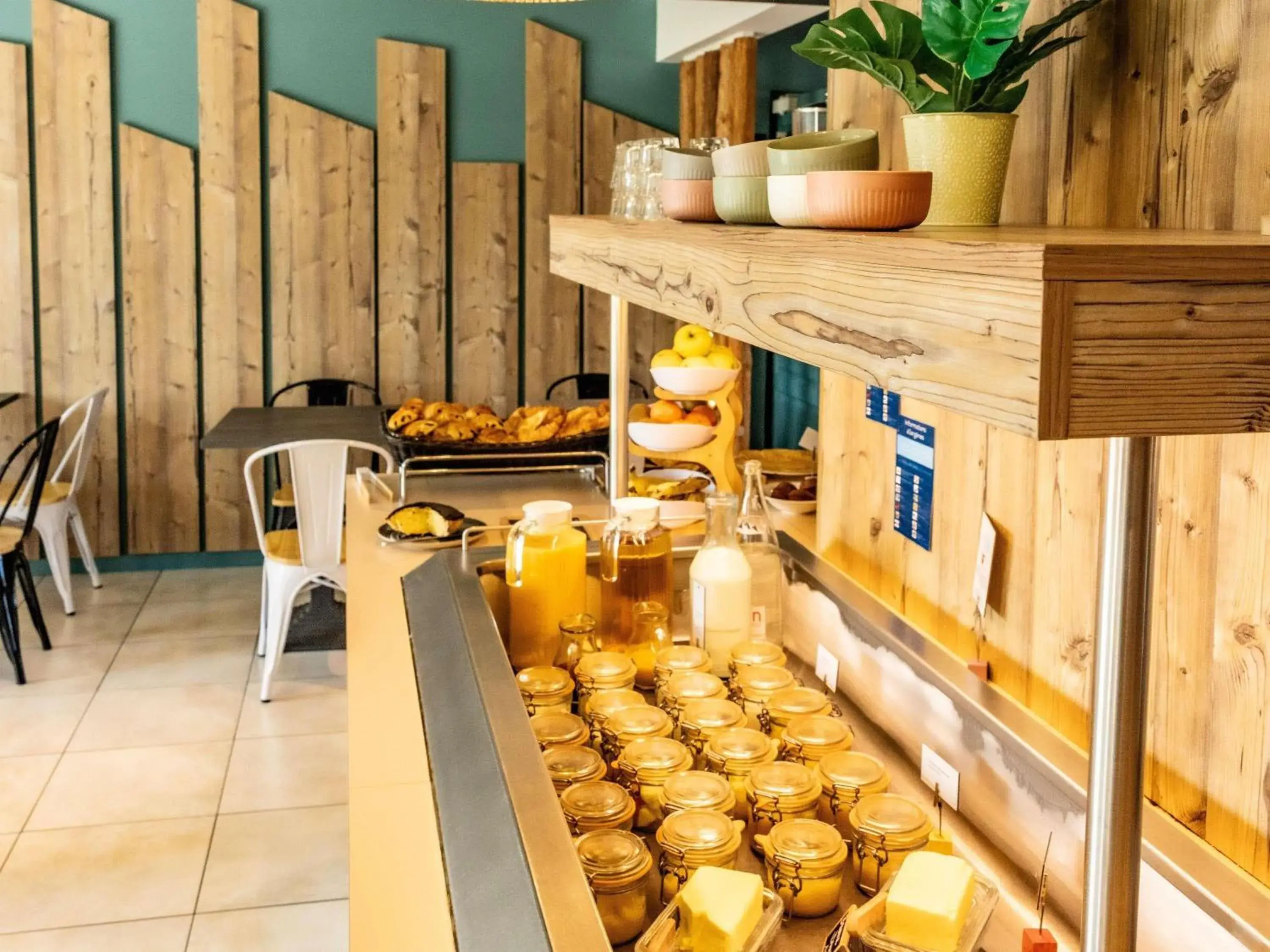 Breakfast in ibis Styles Marennes d'Oléron Breakfast in ibis Styles Marennes d'Oléron