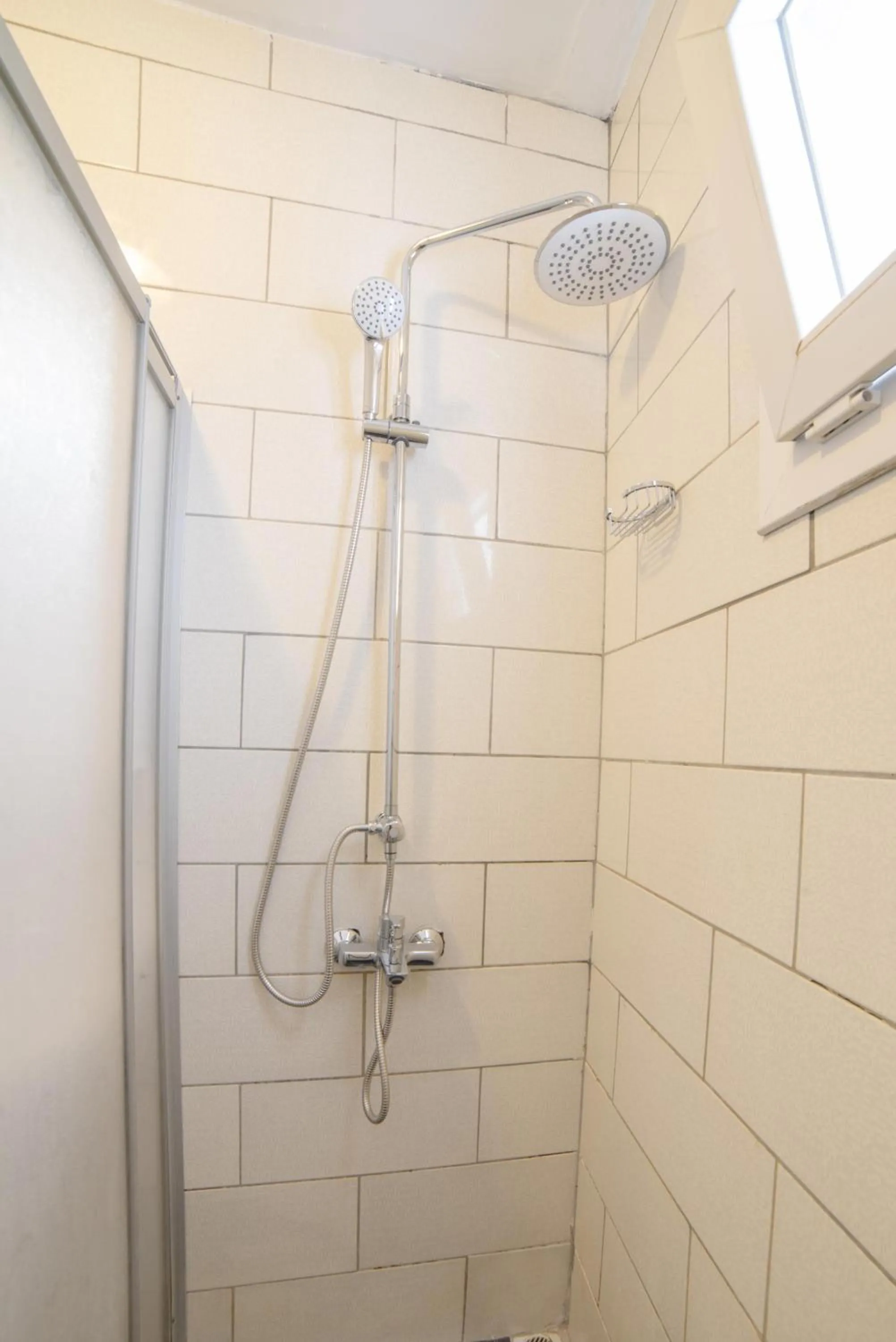 Shower in Madda Hotel