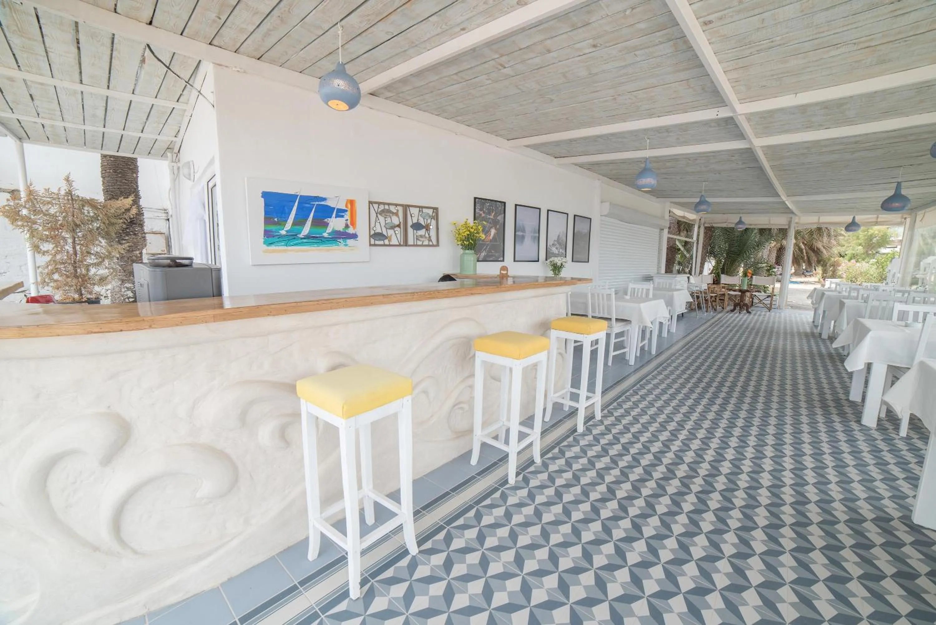 Restaurant/places to eat in Madda Hotel