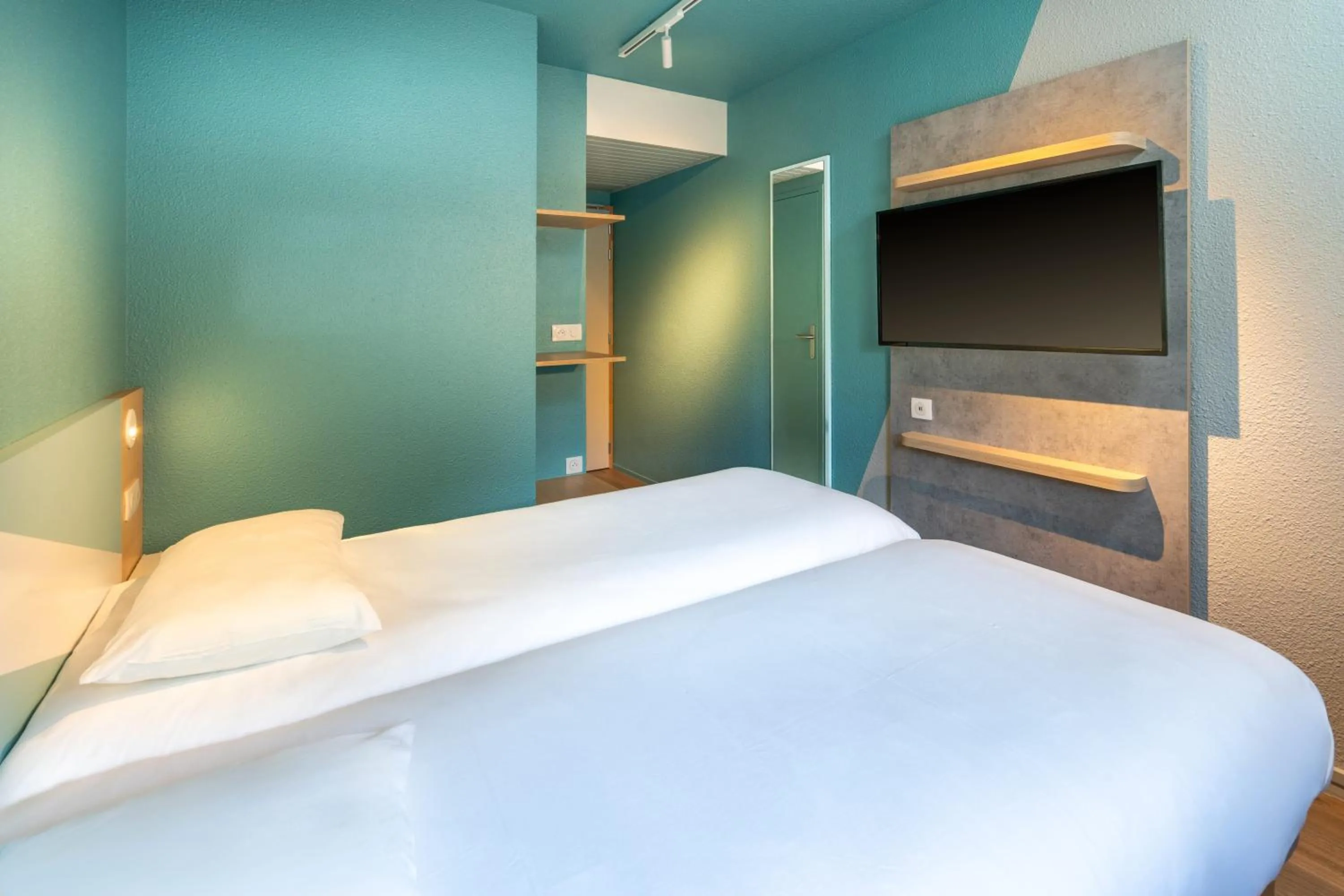 Bed in ibis budget Nantes Sainte Luce - Hôtel Rénové