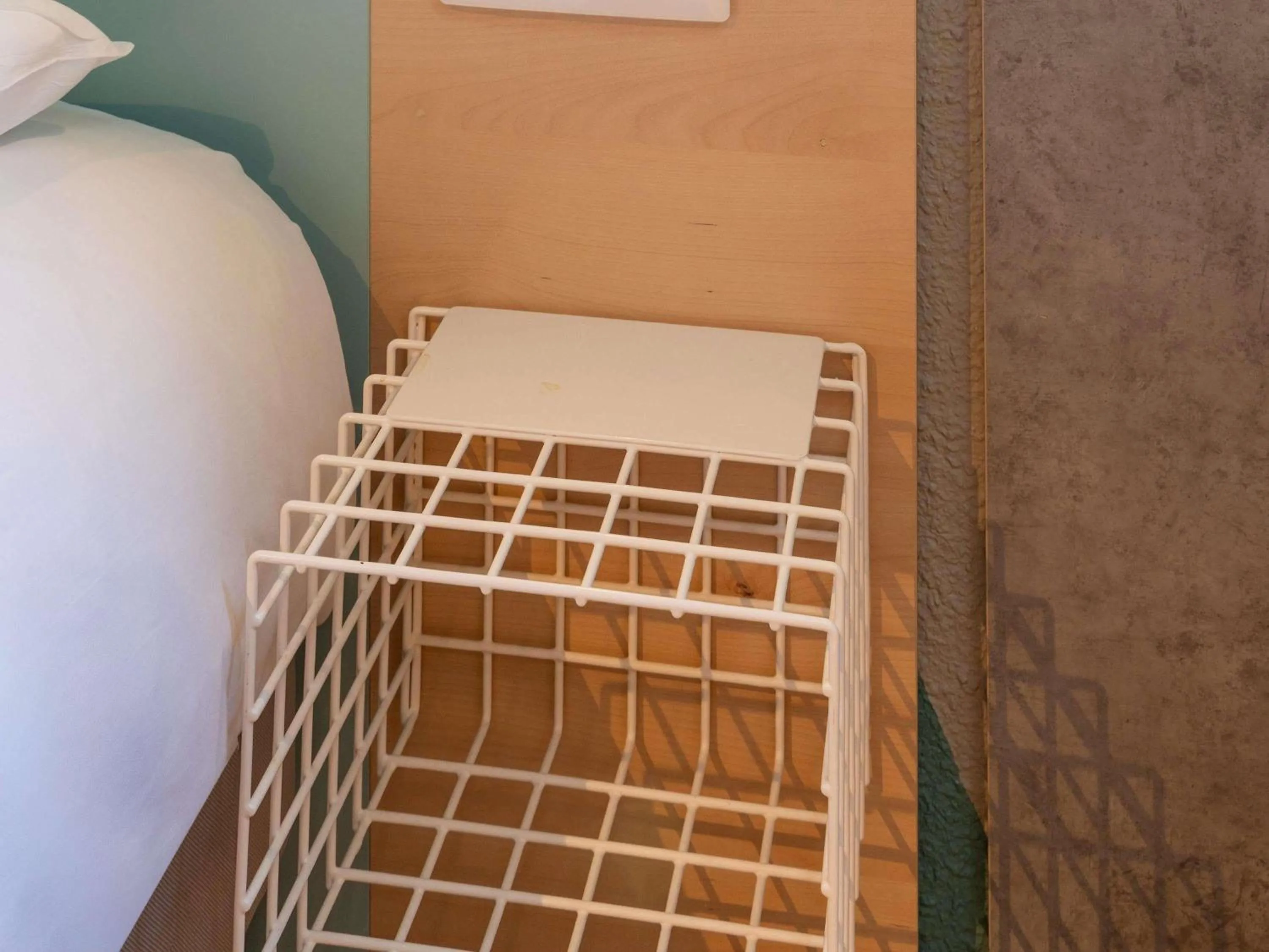 Bedroom, Bed in ibis budget Nantes Sainte Luce - Hôtel Rénové