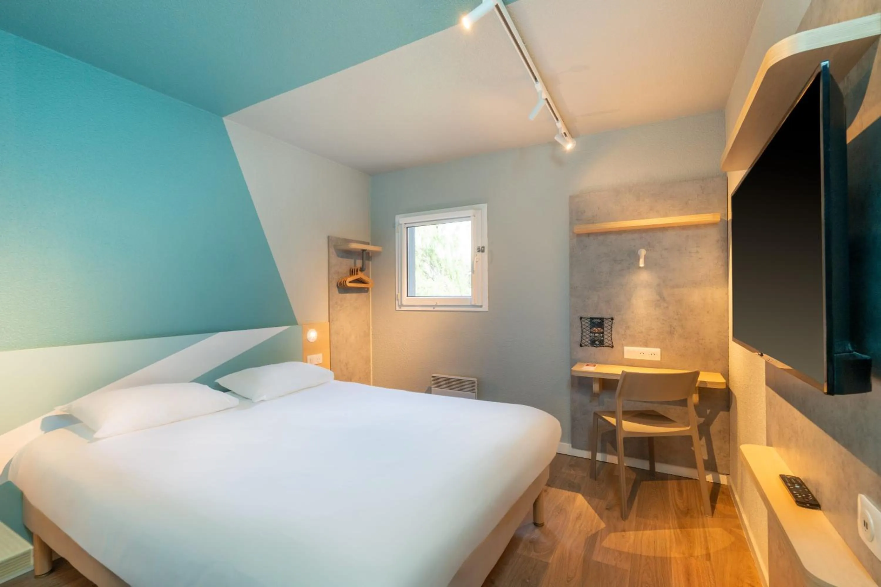 Bed in ibis budget Nantes Sainte Luce - Hôtel Rénové