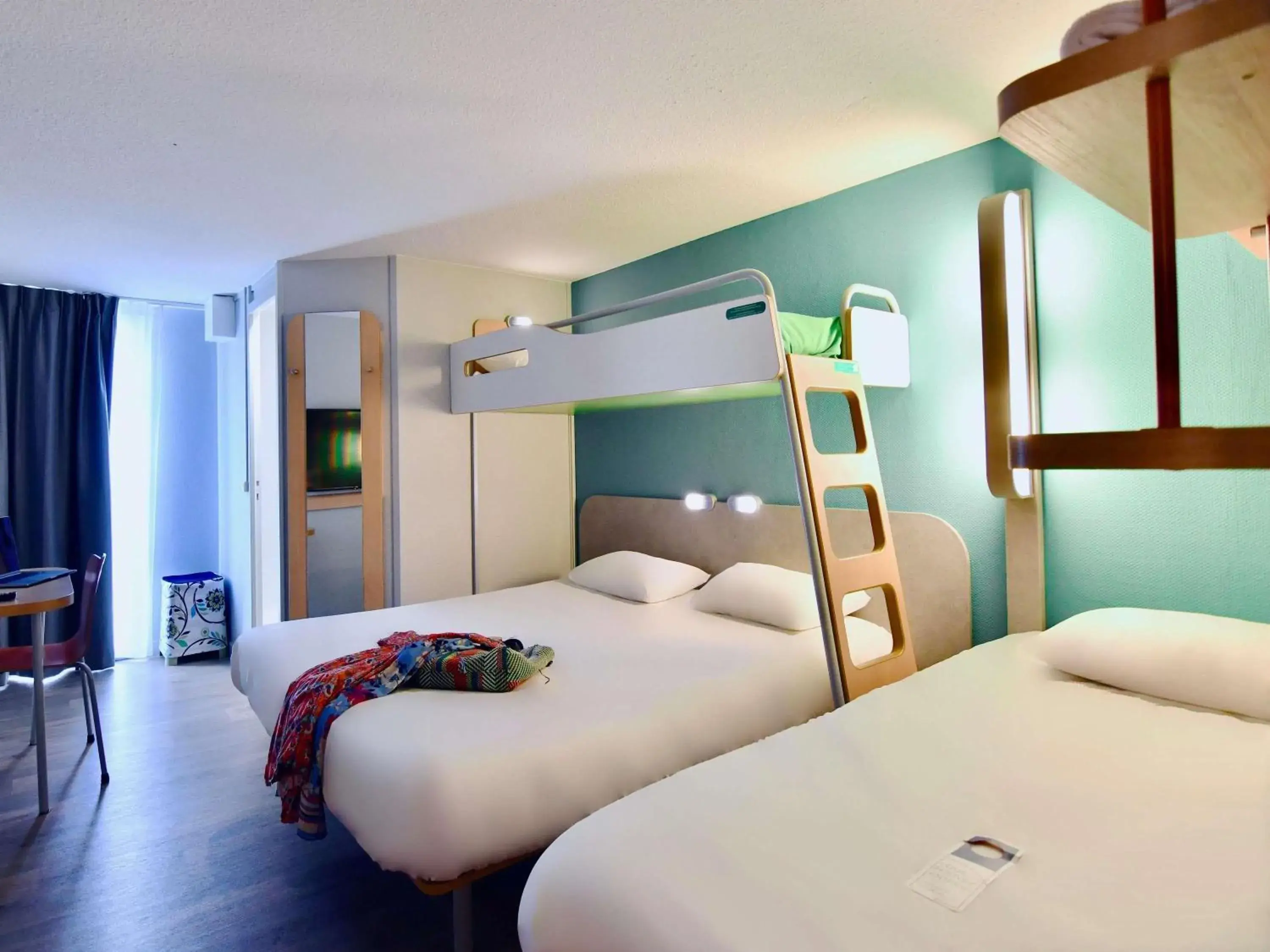Family Room in ibis budget Vannes Family Room in ibis budget Vannes
