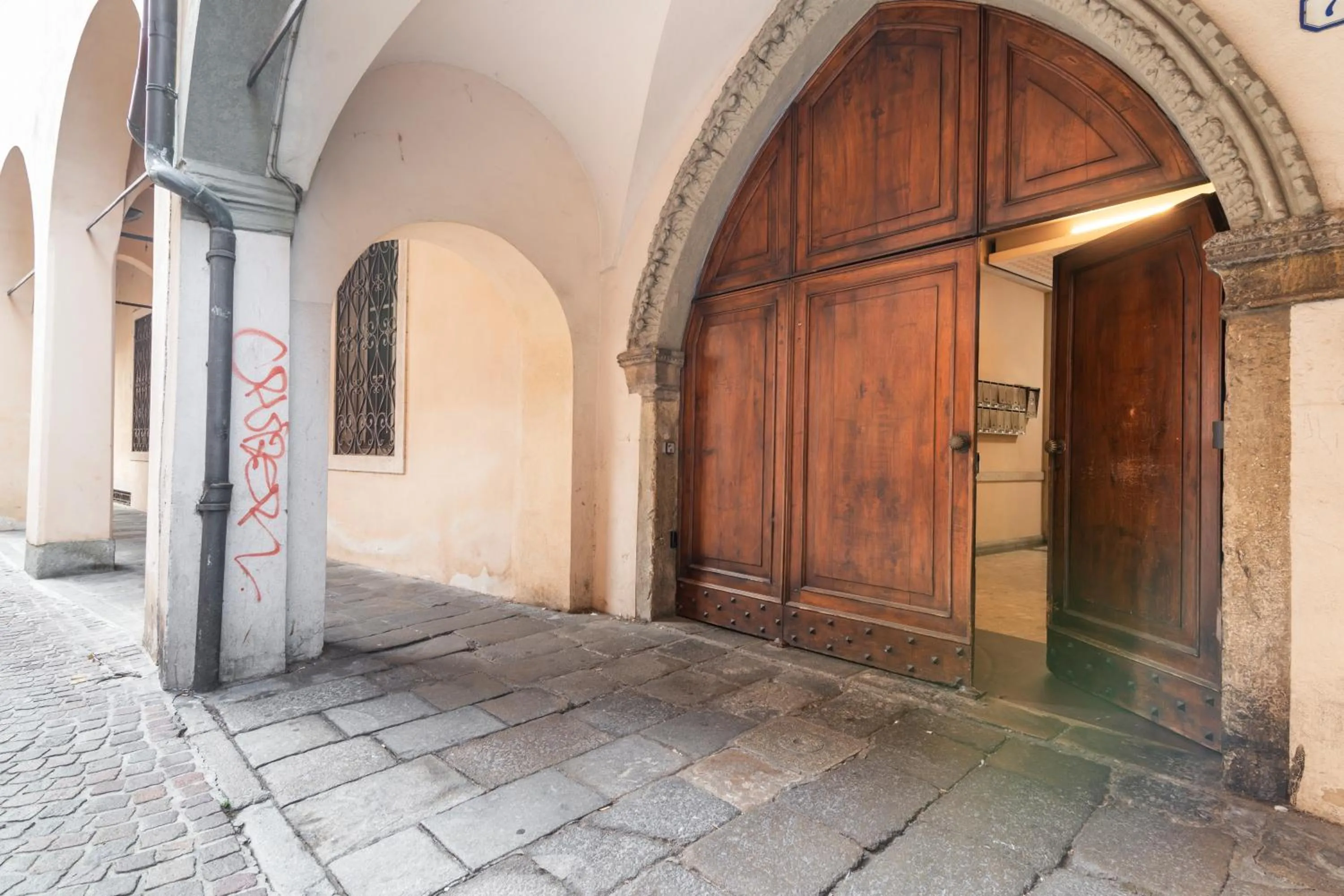 Facade/entrance in GuestHost - Padua Center Urban Flat