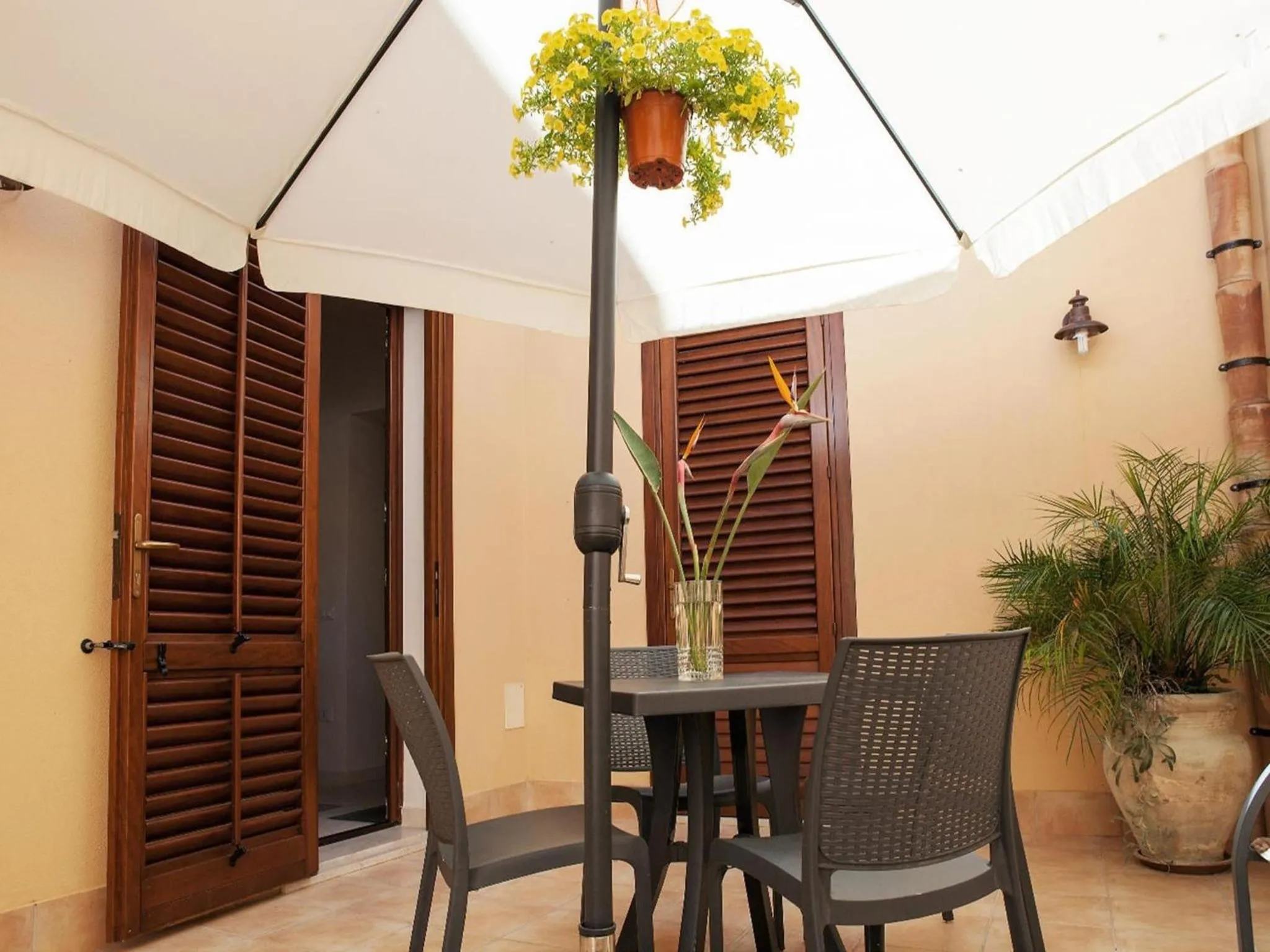 Facade/entrance in I Tramonti Sul Mare