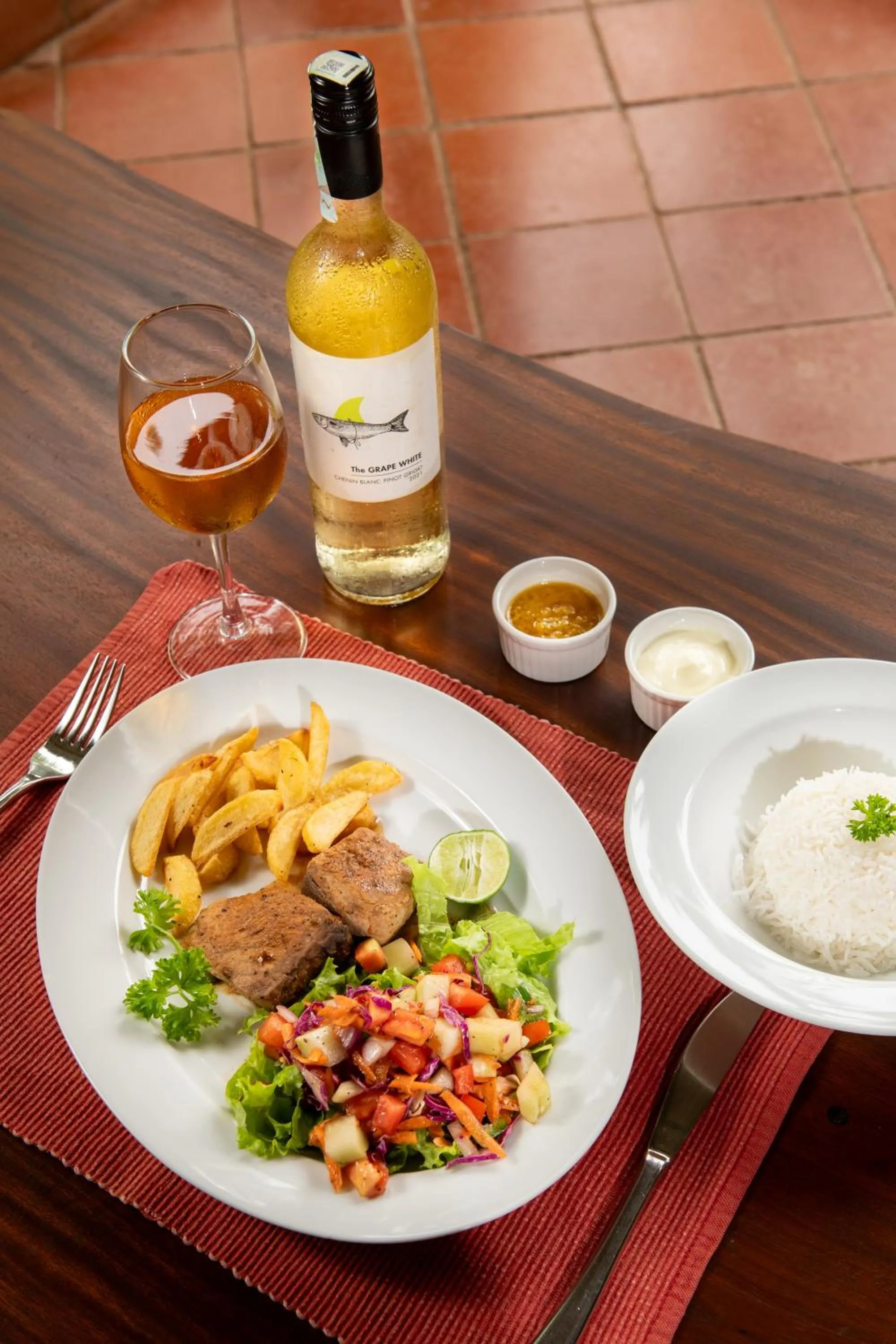 Food and drinks in Ging Oya Lodge