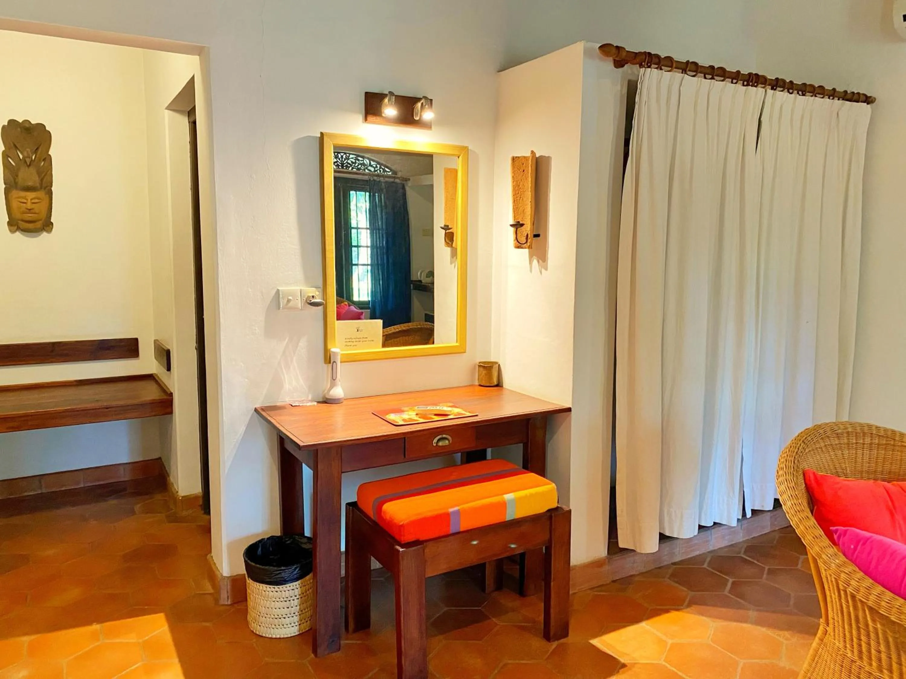 Living room in Ging Oya Lodge