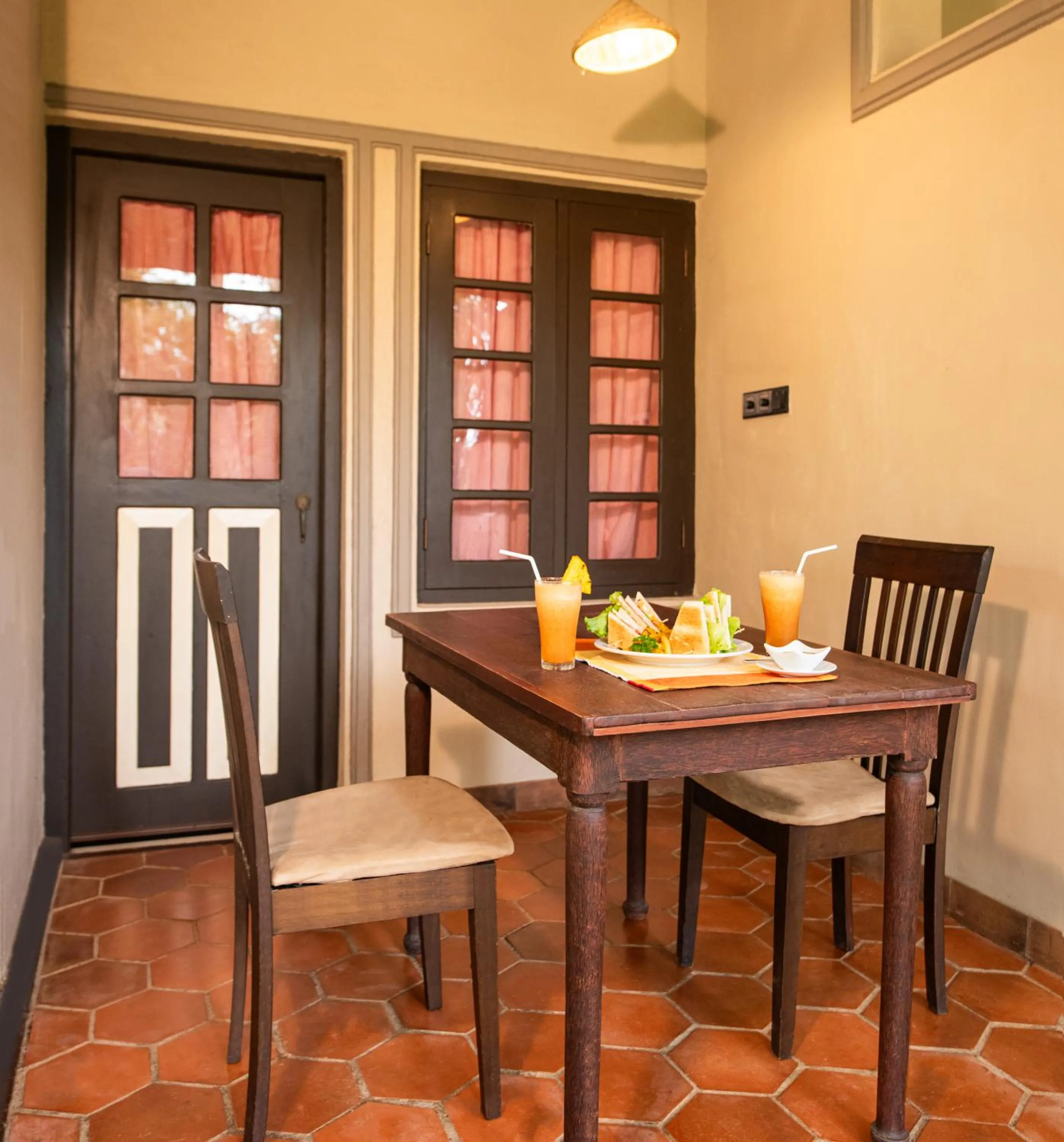 Seating area in Ging Oya Lodge