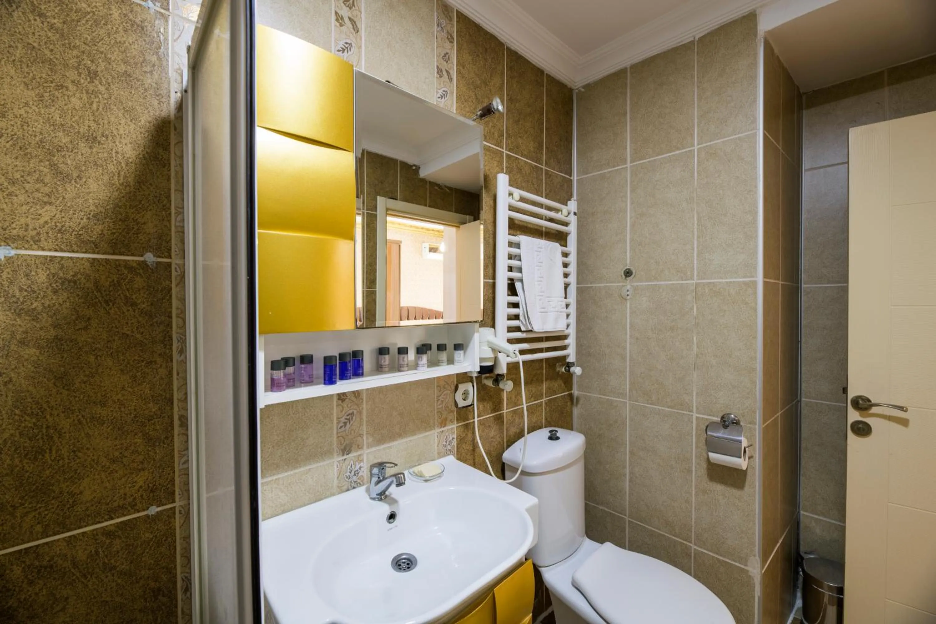 Shower in Punto Suite