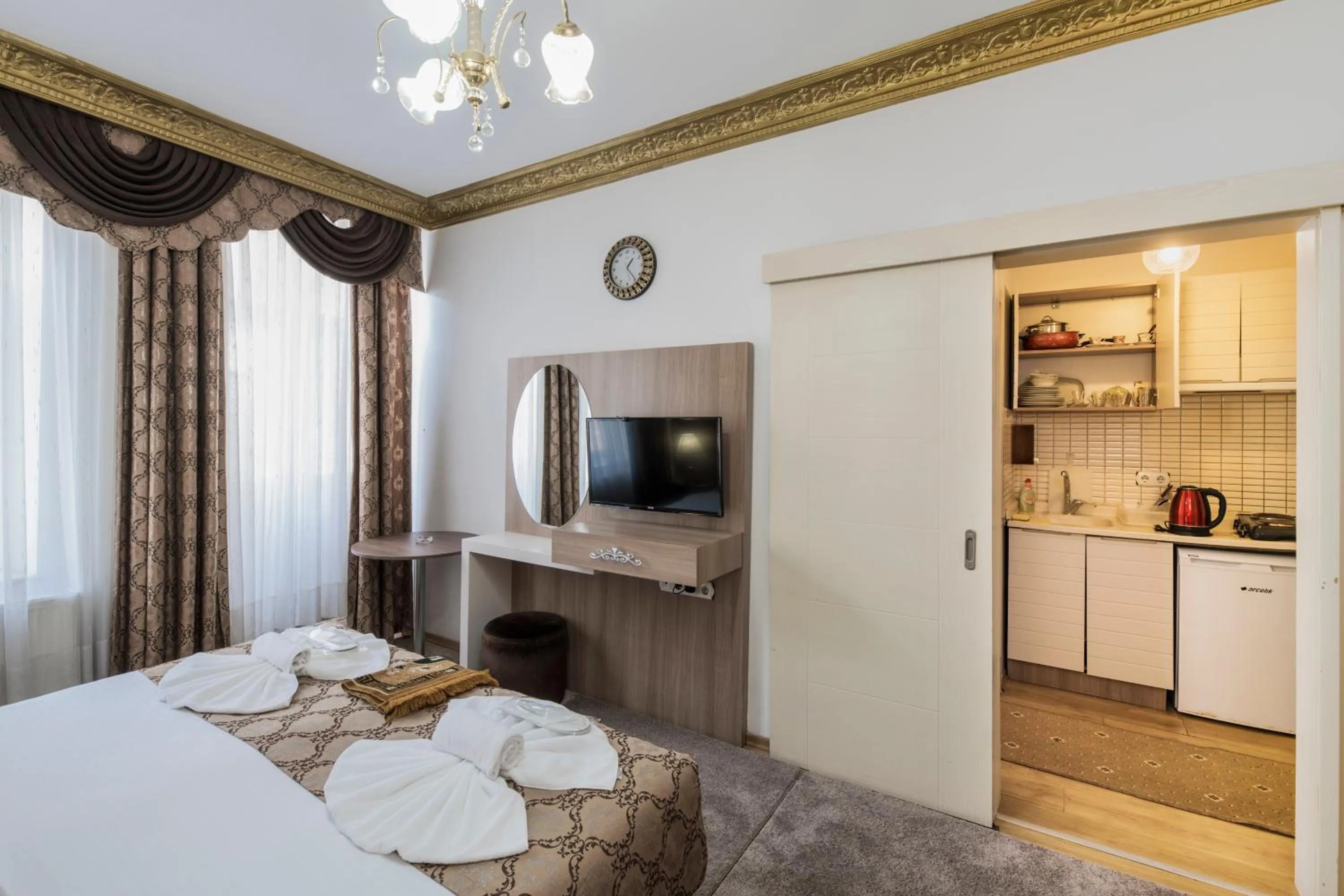 Bedroom, Bed in Punto Suite