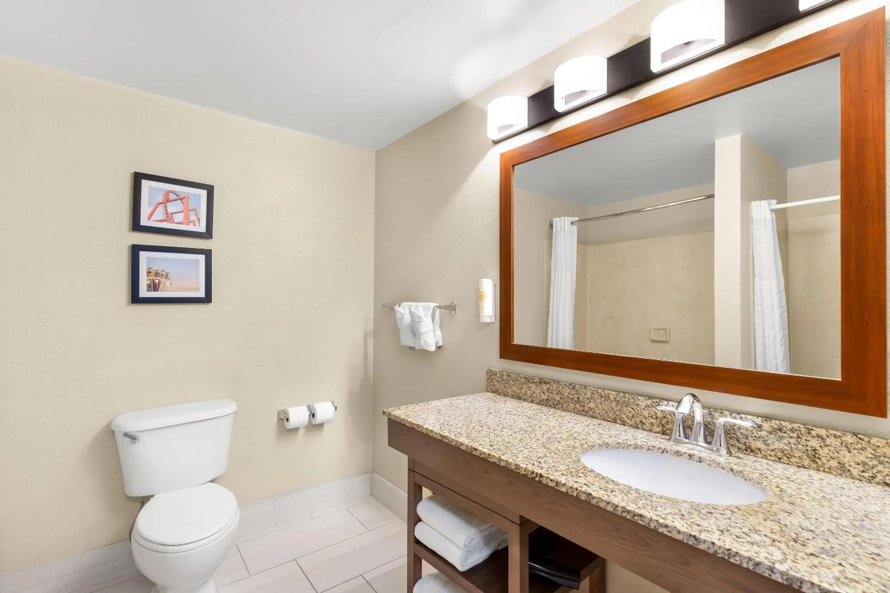 Bedroom in Comfort Suites Near Universal Orlando Resort