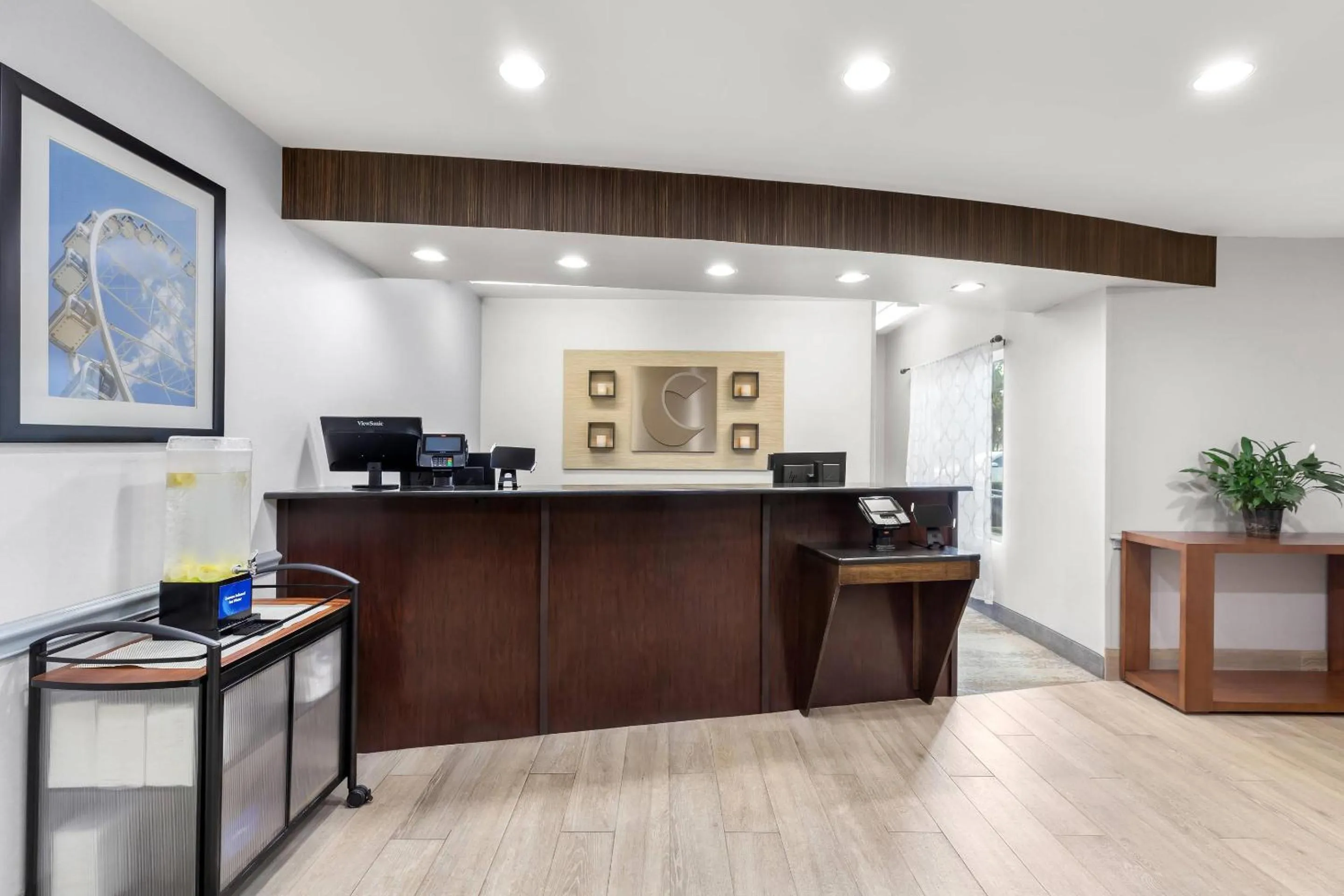 Lobby or reception in Comfort Suites Near Universal Orlando Resort