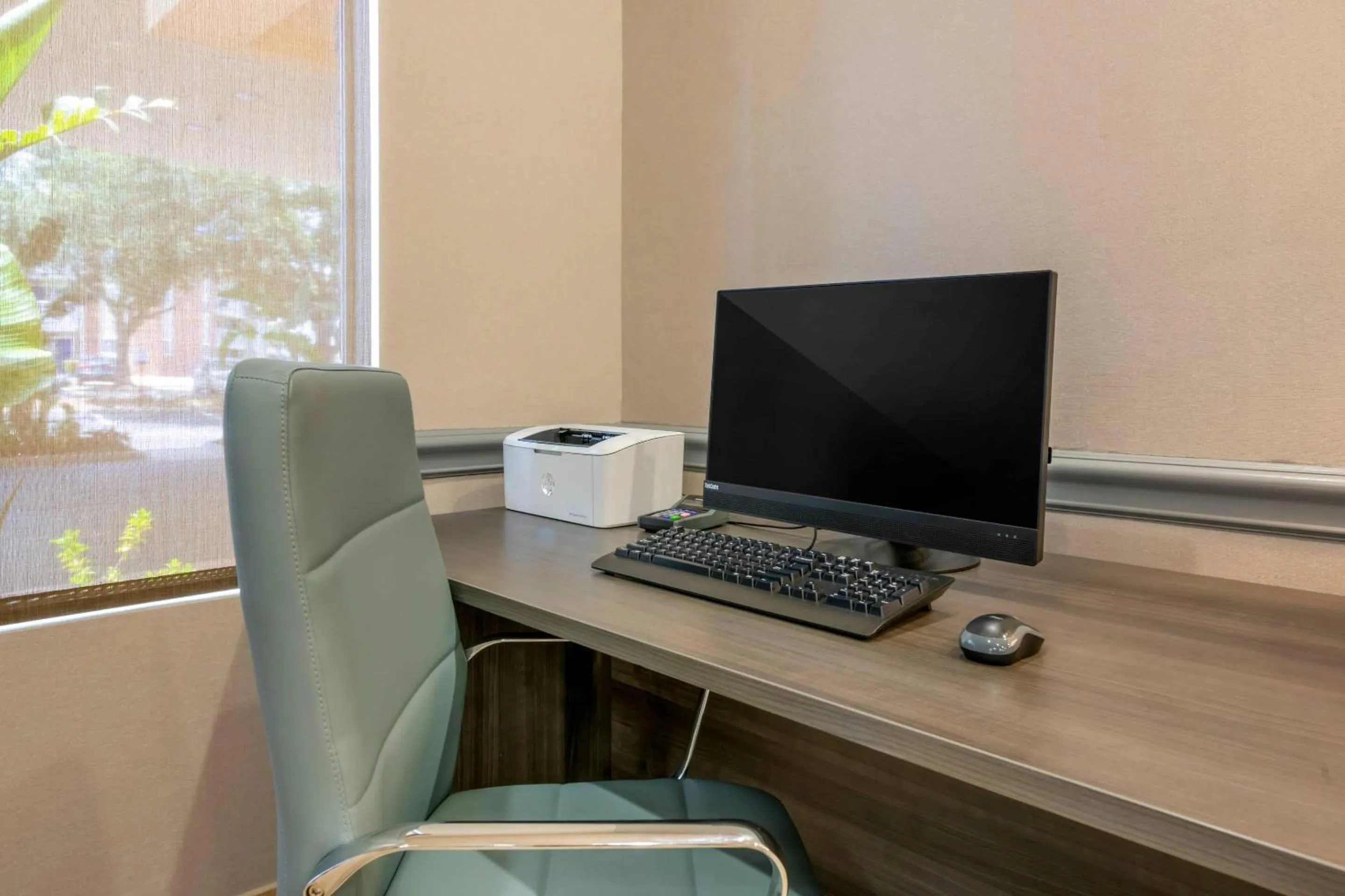 Business facilities in Comfort Suites Near Universal Orlando Resort