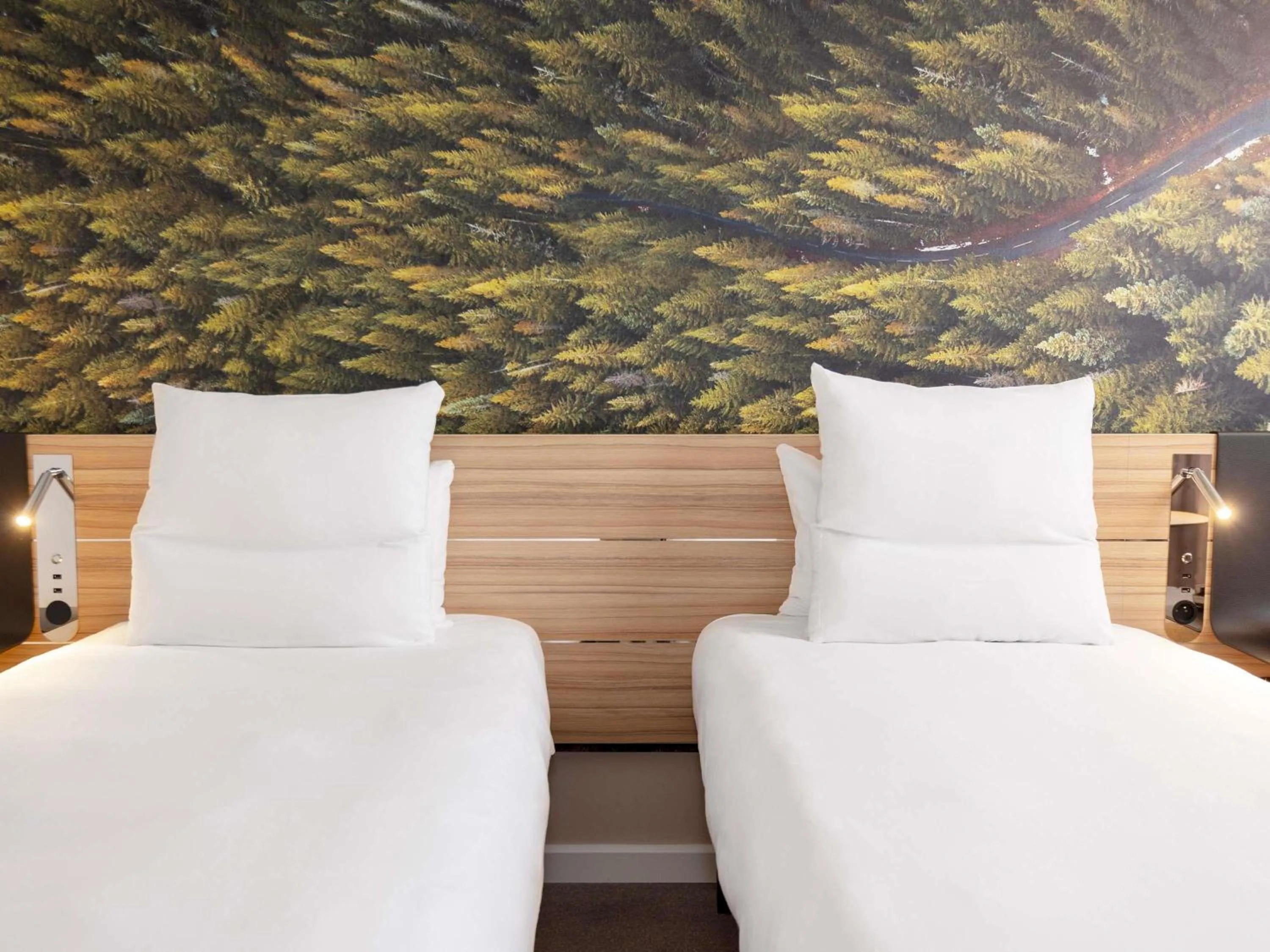 Bedroom, Bed in Novotel Blois Centre Val De Loire