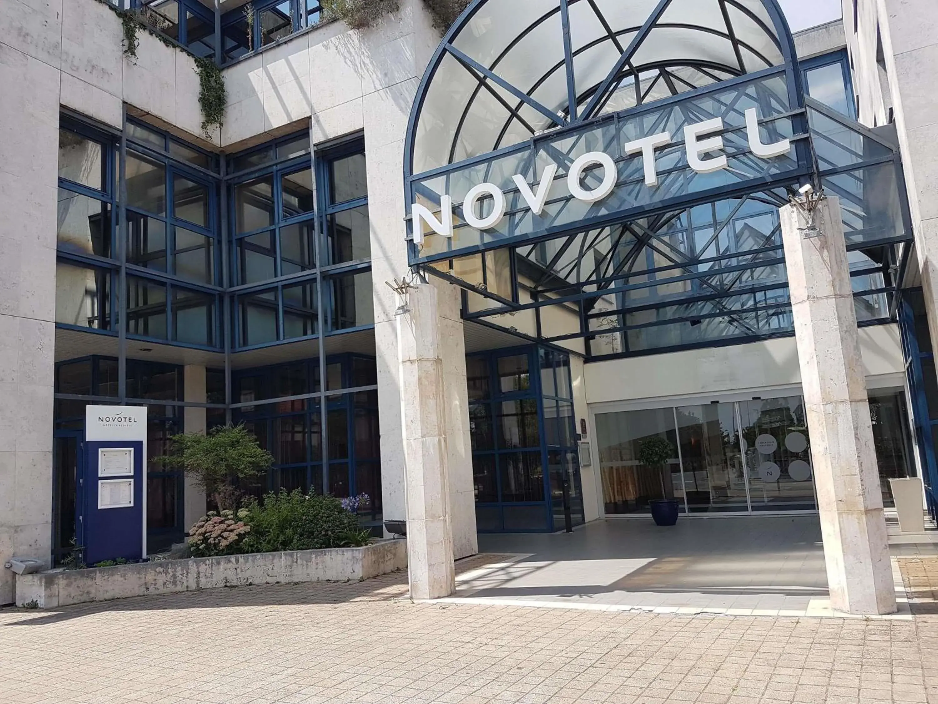Property building in Novotel Blois Centre Val De Loire Property building in Novotel Blois Centre Val De Loire
