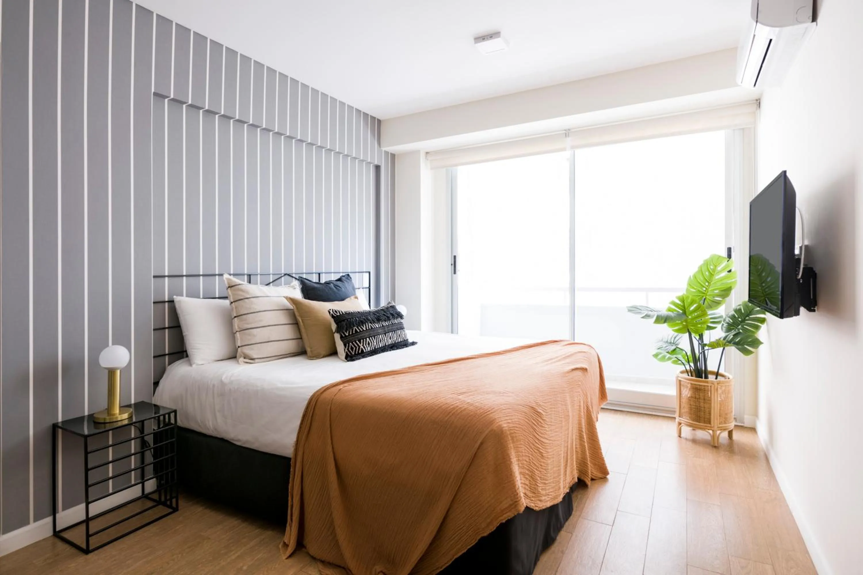 Bedroom, Bed in Top Rentals Palermo Chico