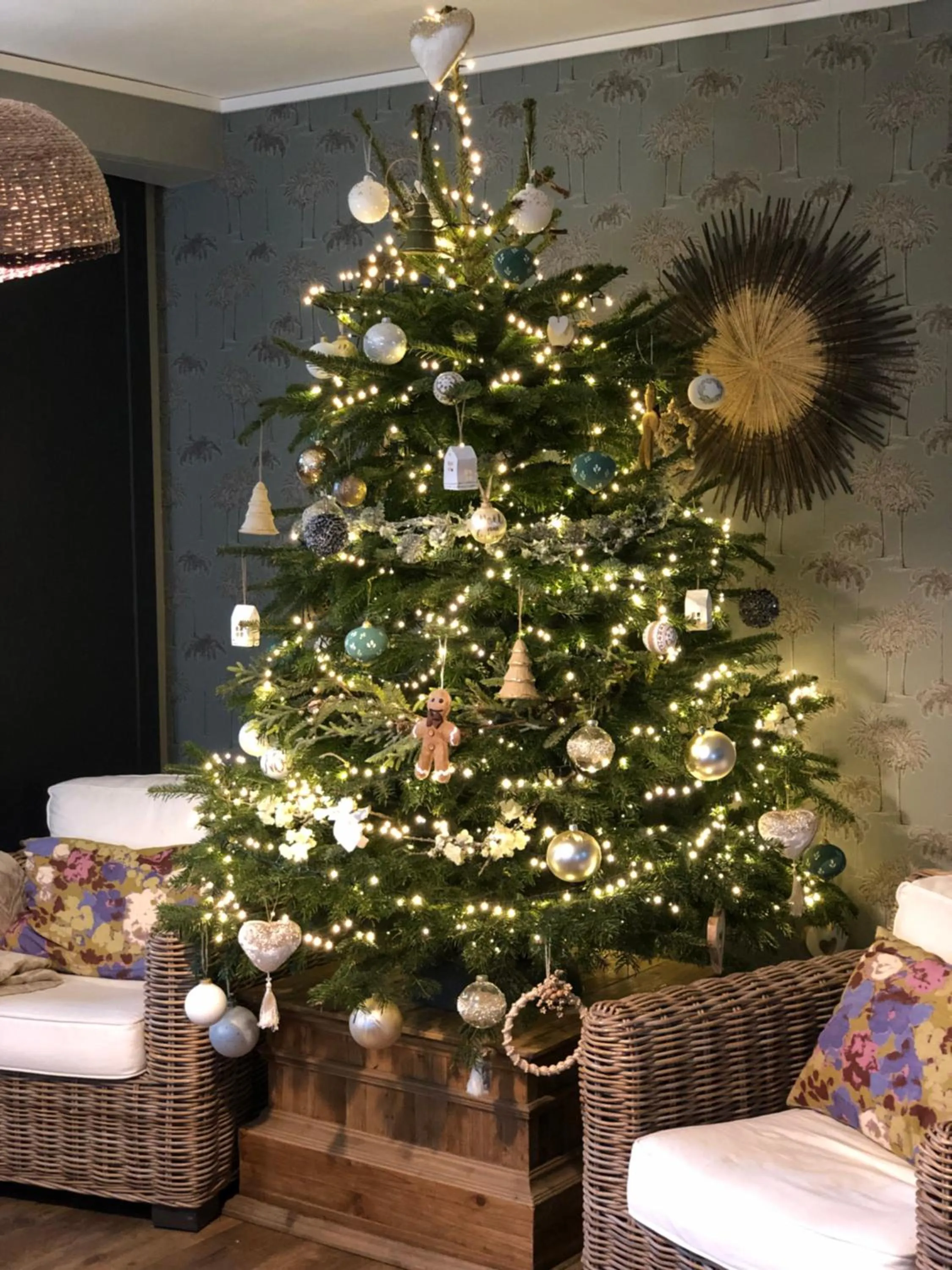 Property building in Hotel Les Embruns