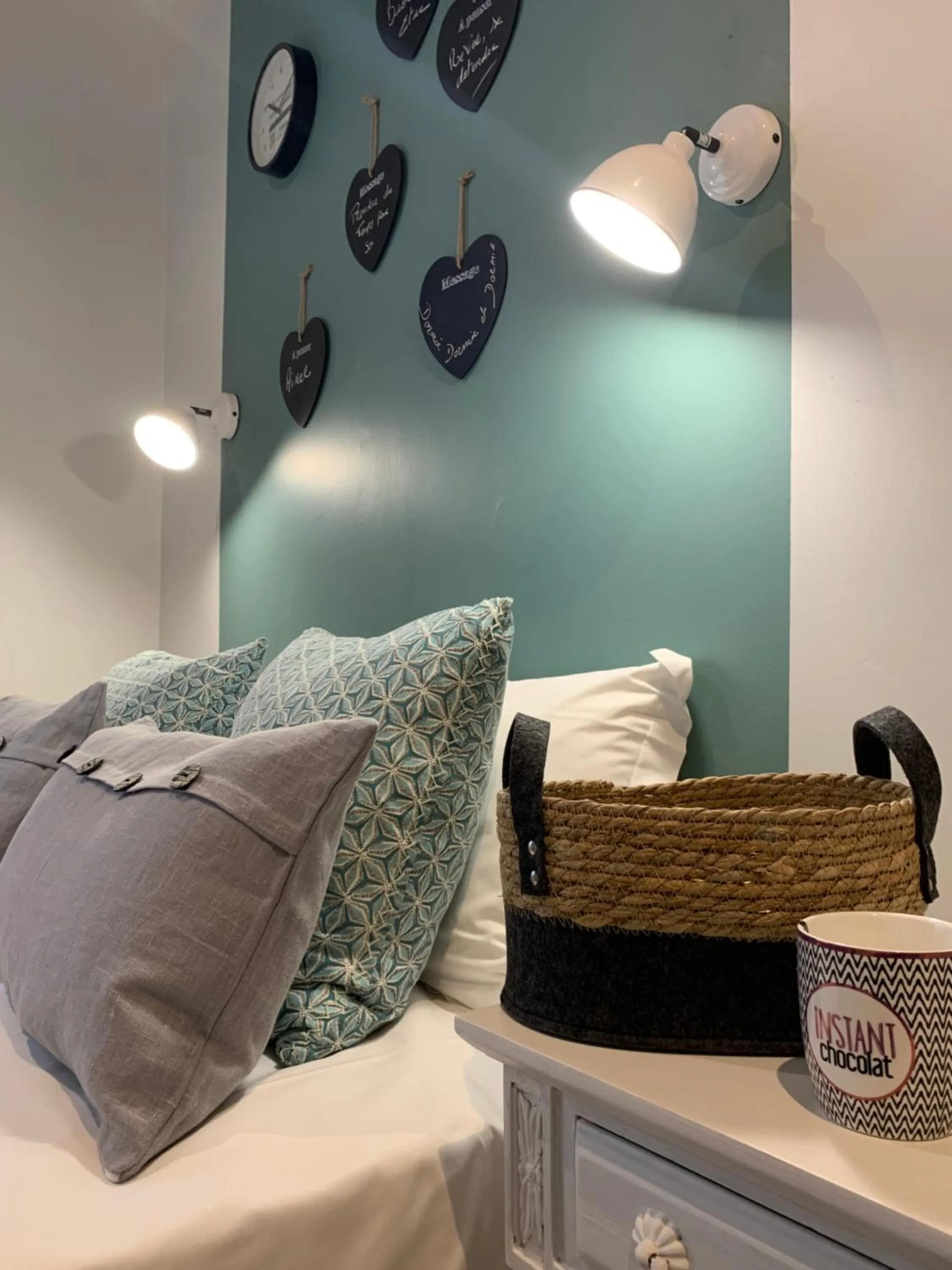 Bed in Hotel Les Embruns