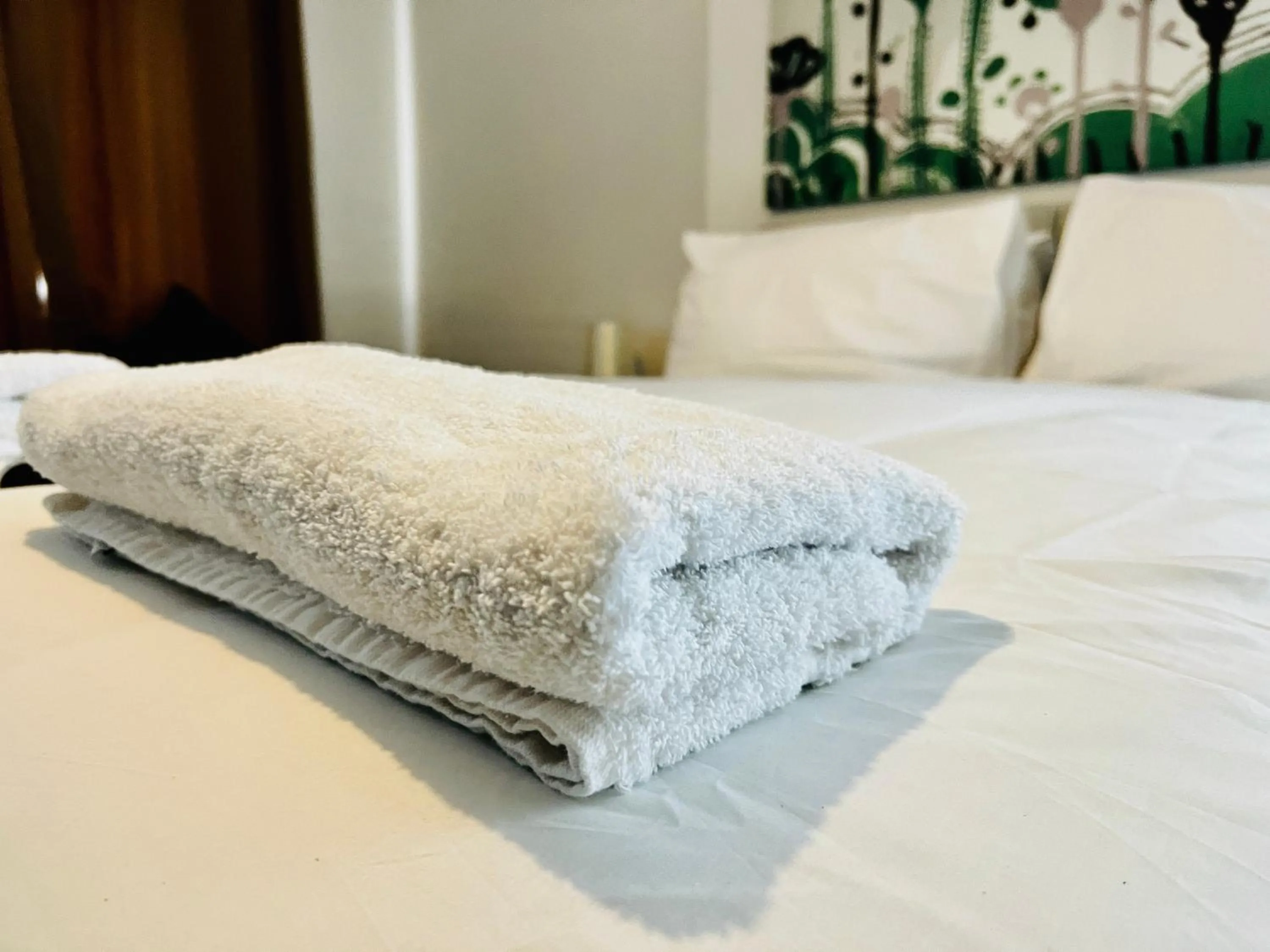 Luxury Suites near Wembley Stadium, Wembley Arena, London Designer Outlet