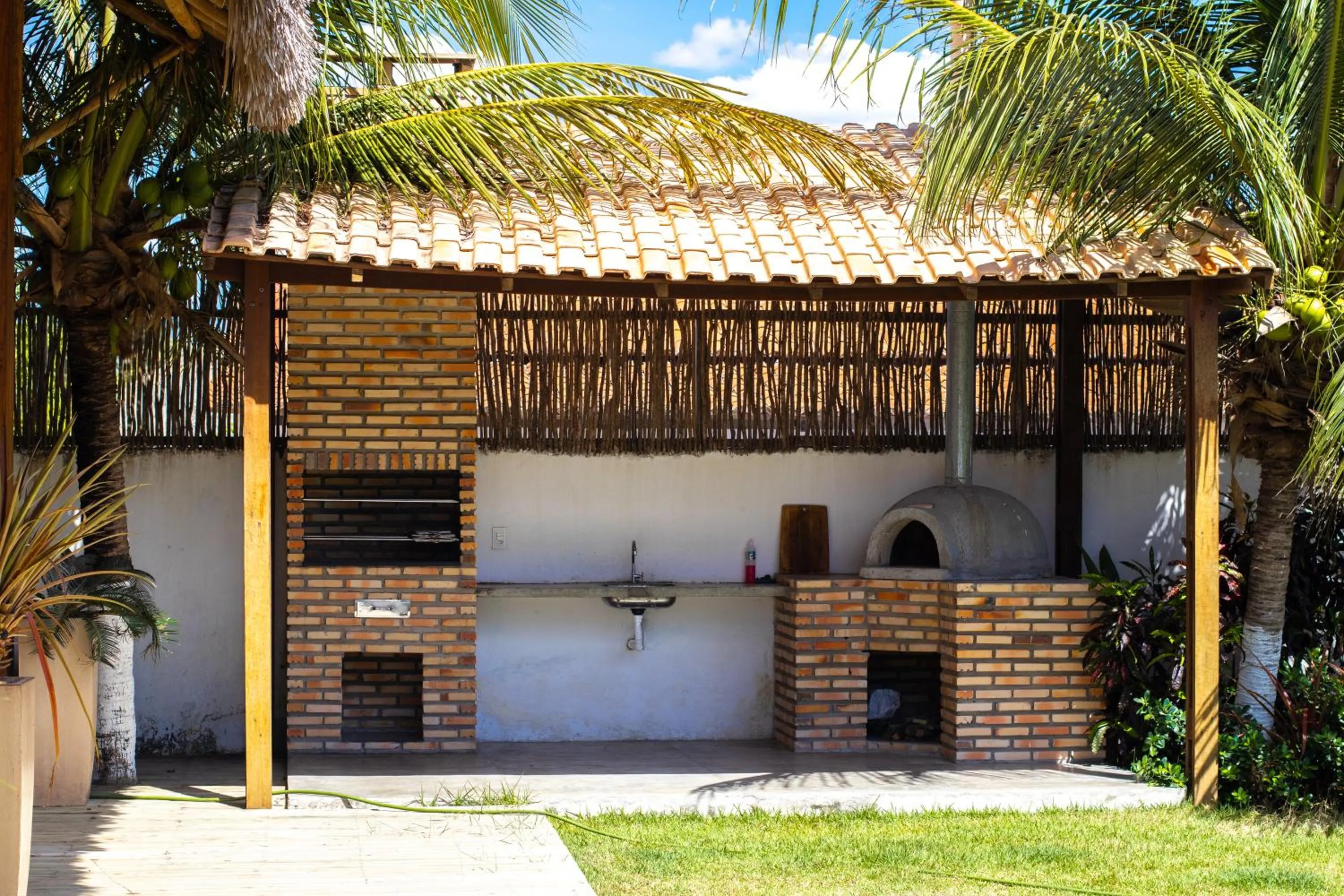 Evening entertainment in Villa Binn Preá