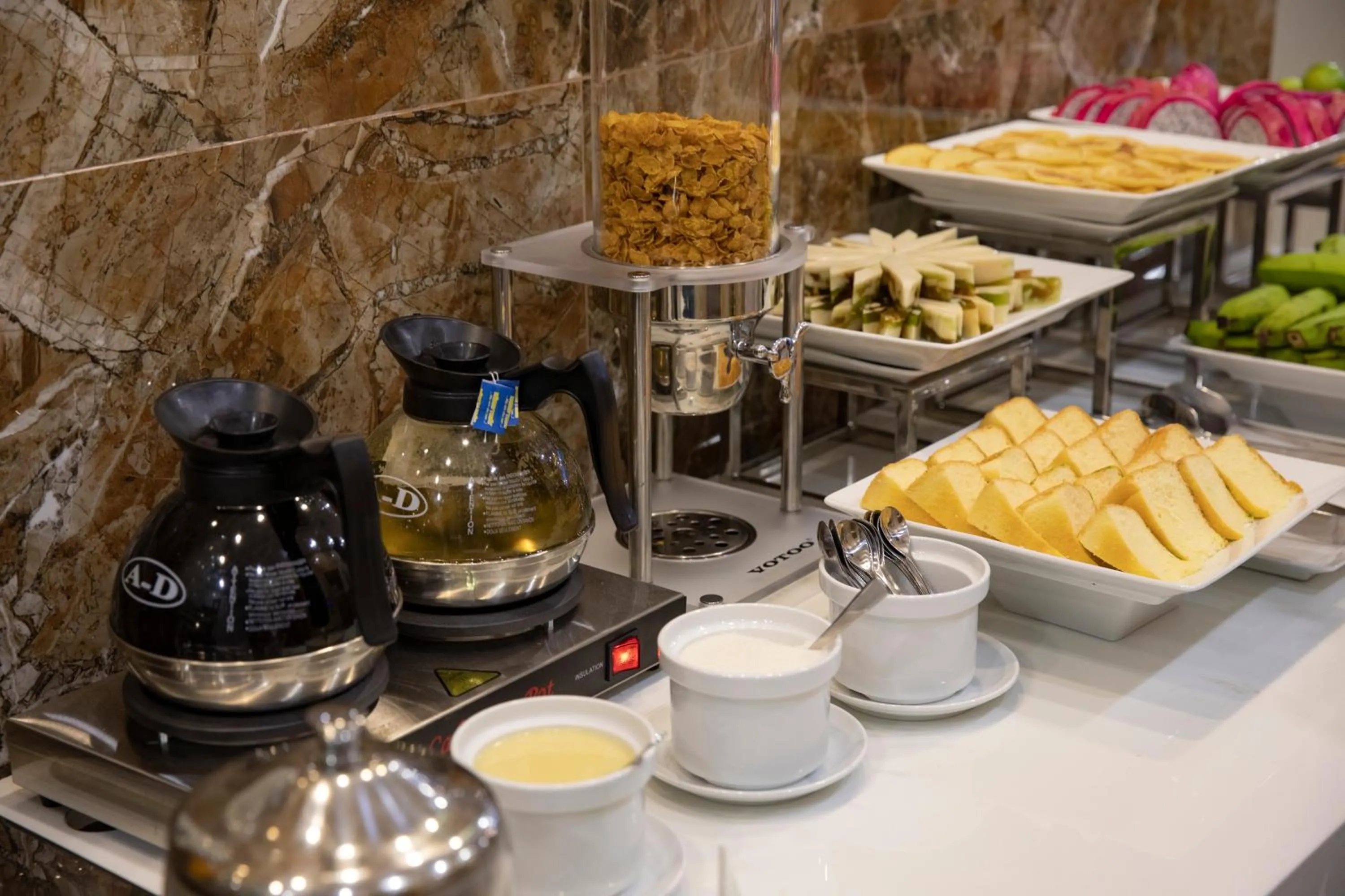 Coffee/tea facilities in Amber Hotel managed by HT