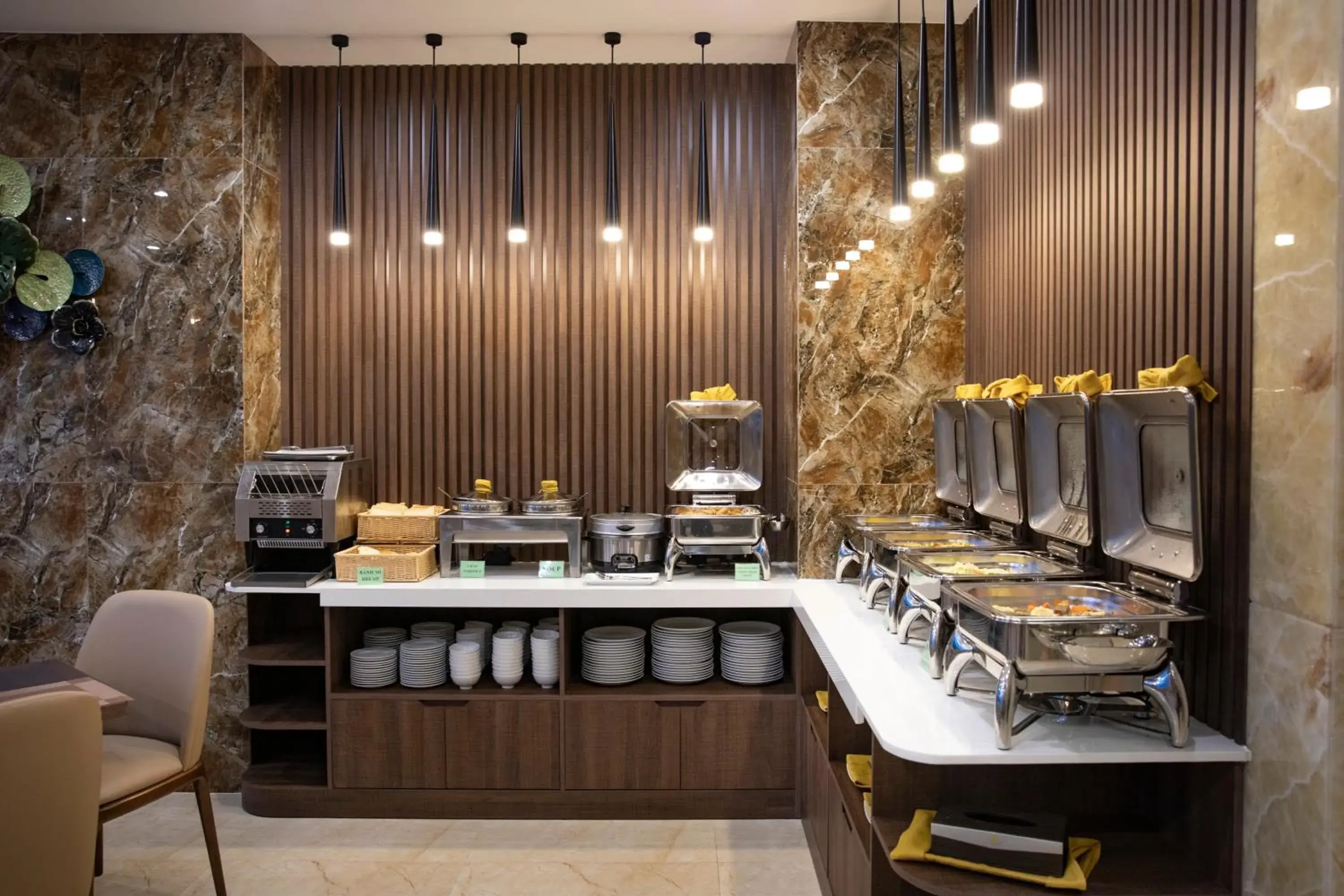 Restaurant/places to eat in Amber Hotel managed by HT Restaurant/places to eat in Amber Hotel managed by HT