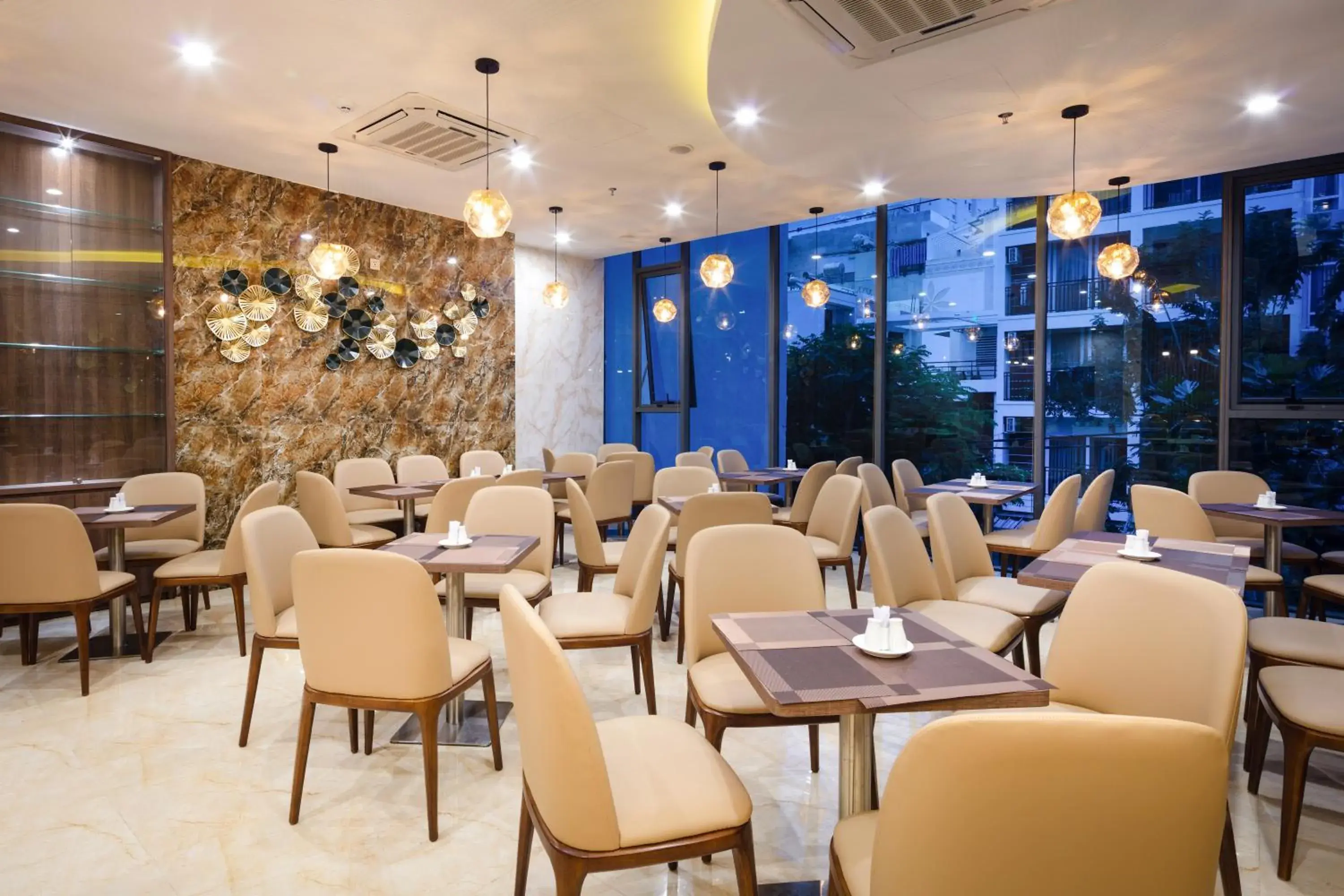 Restaurant/places to eat in Amber Hotel managed by HT Restaurant/places to eat in Amber Hotel managed by HT