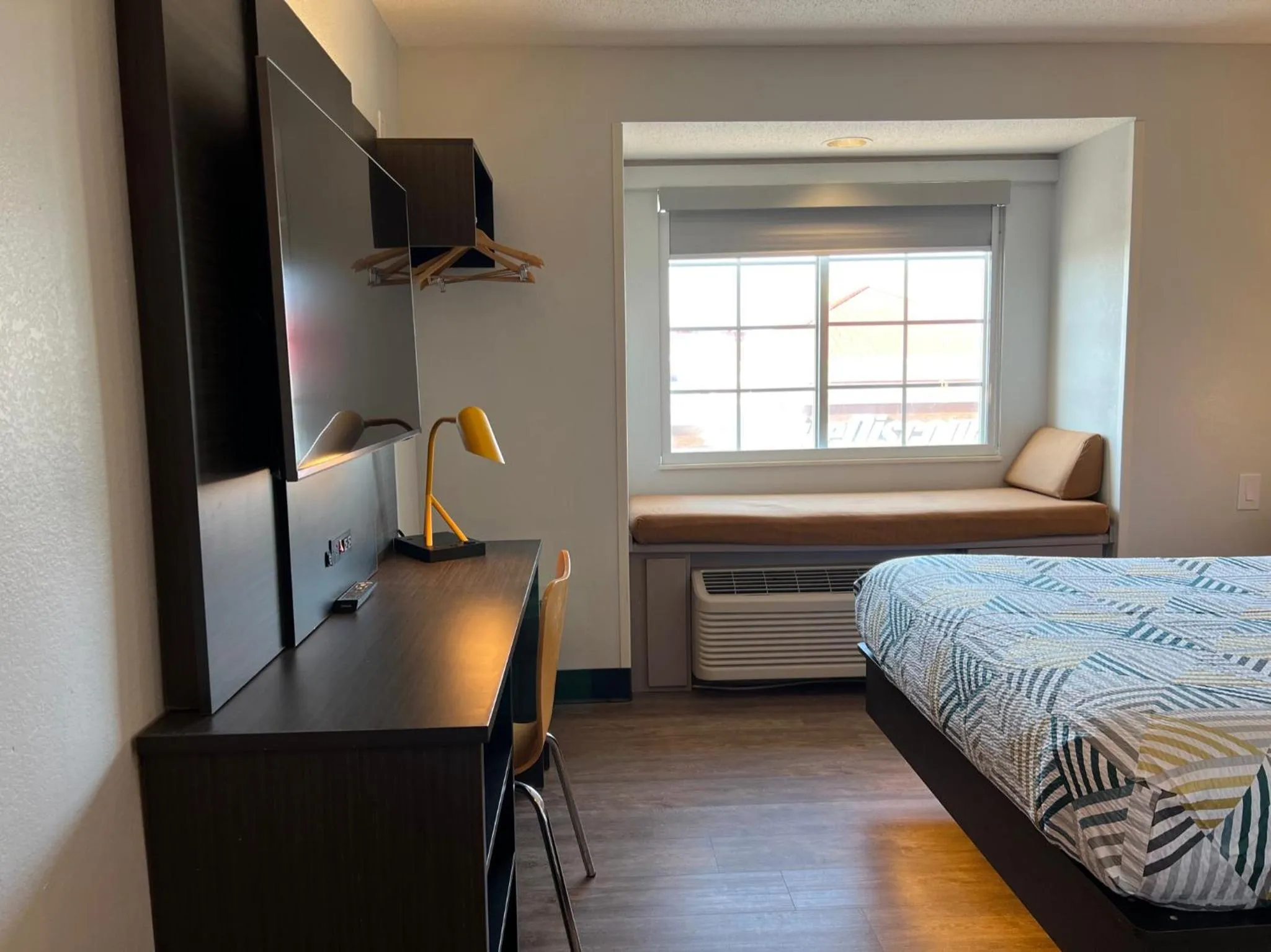 Communal lounge/ TV room, Bed in Motel 6 Indianapolis Carmel