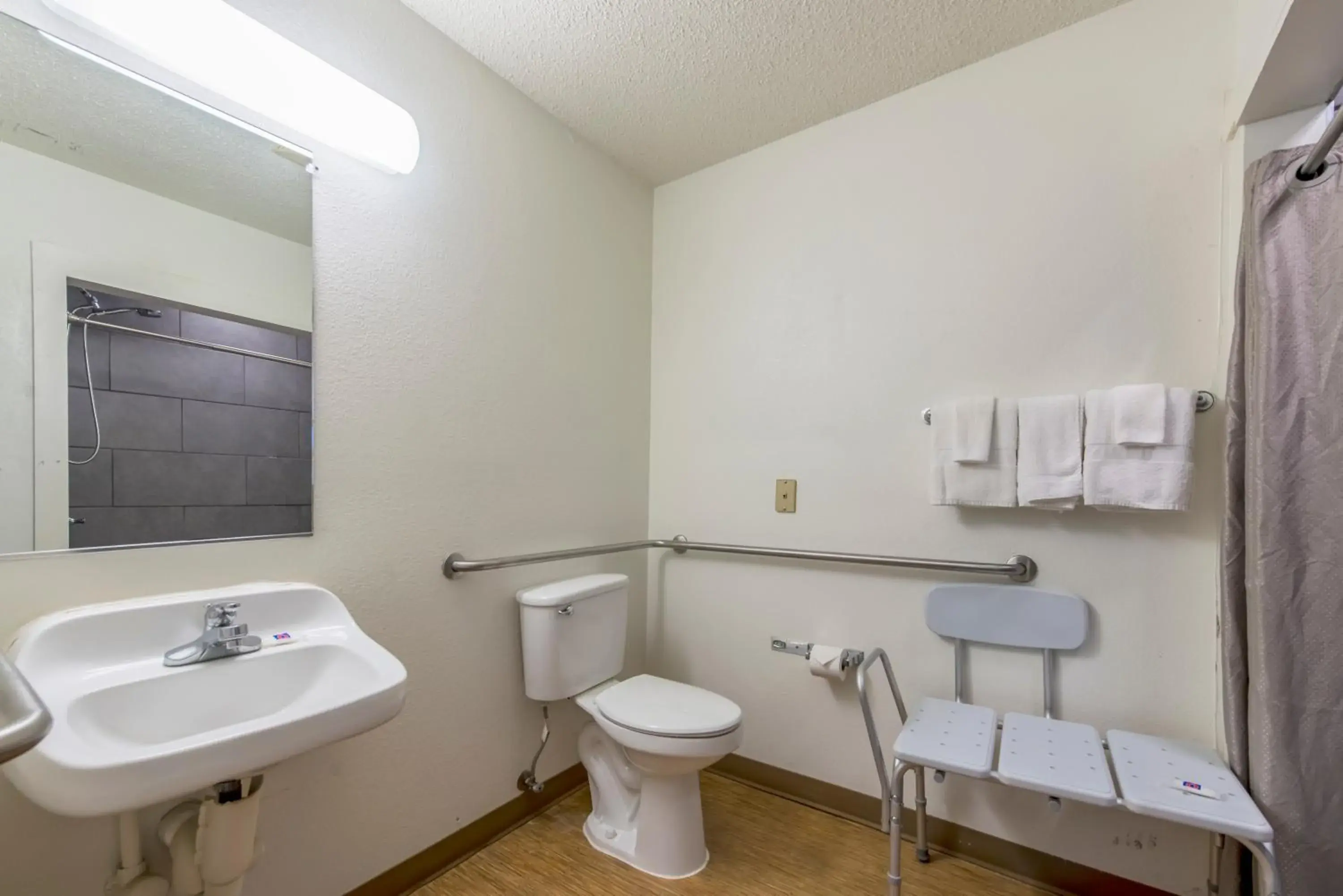 Bathroom in Motel 6 Indianapolis, IN