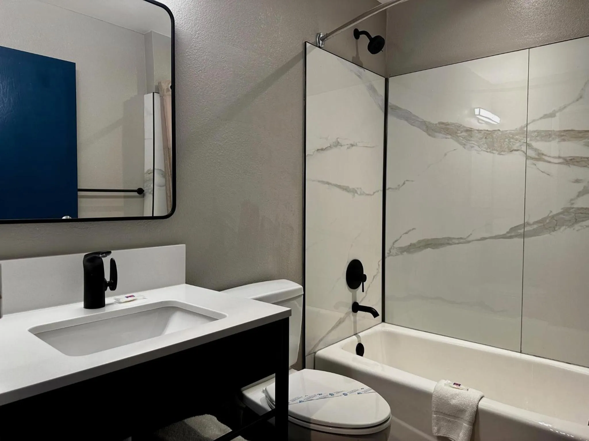 Shower in Motel 6 Indianapolis Carmel