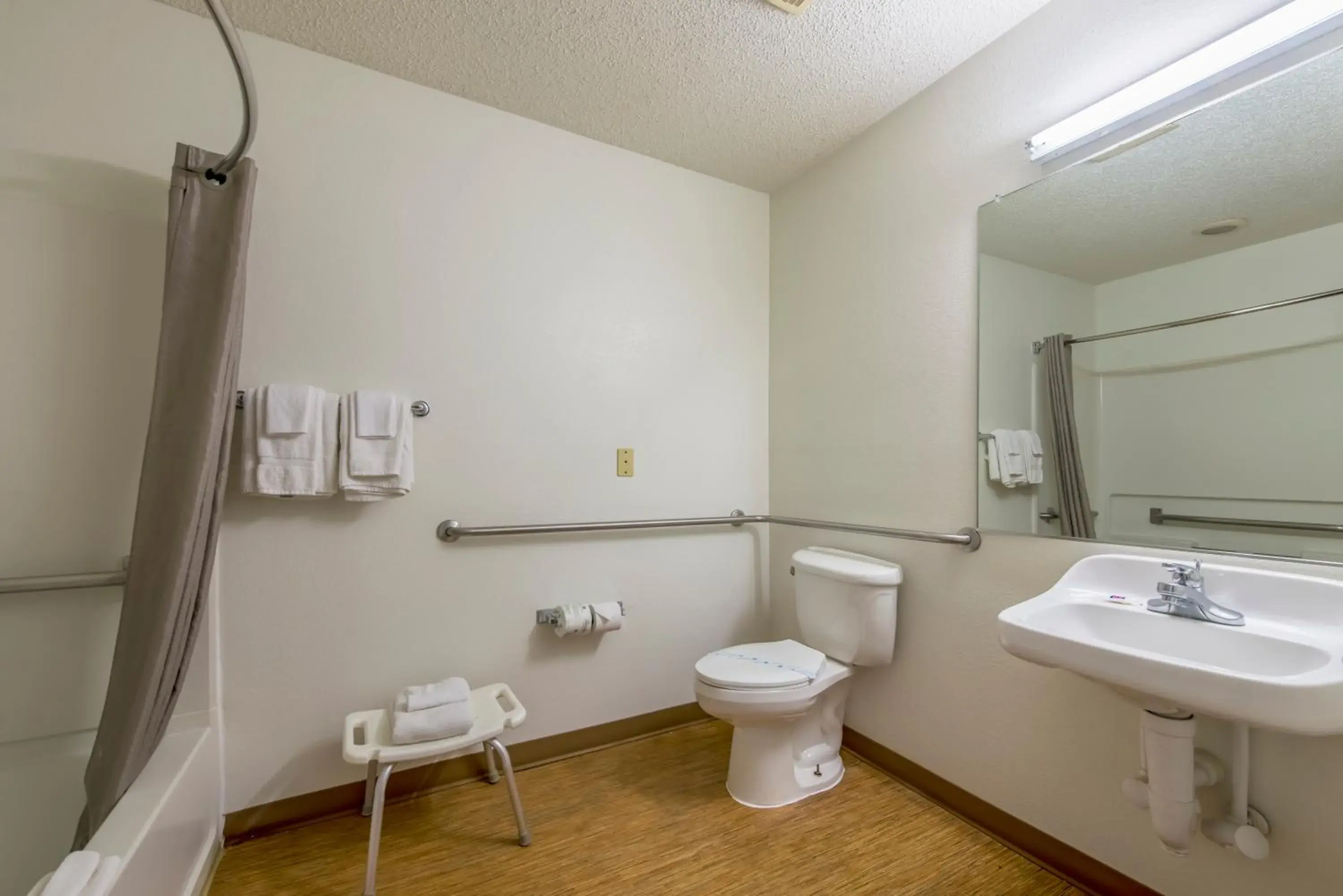 Bathroom in Motel 6 Indianapolis, IN