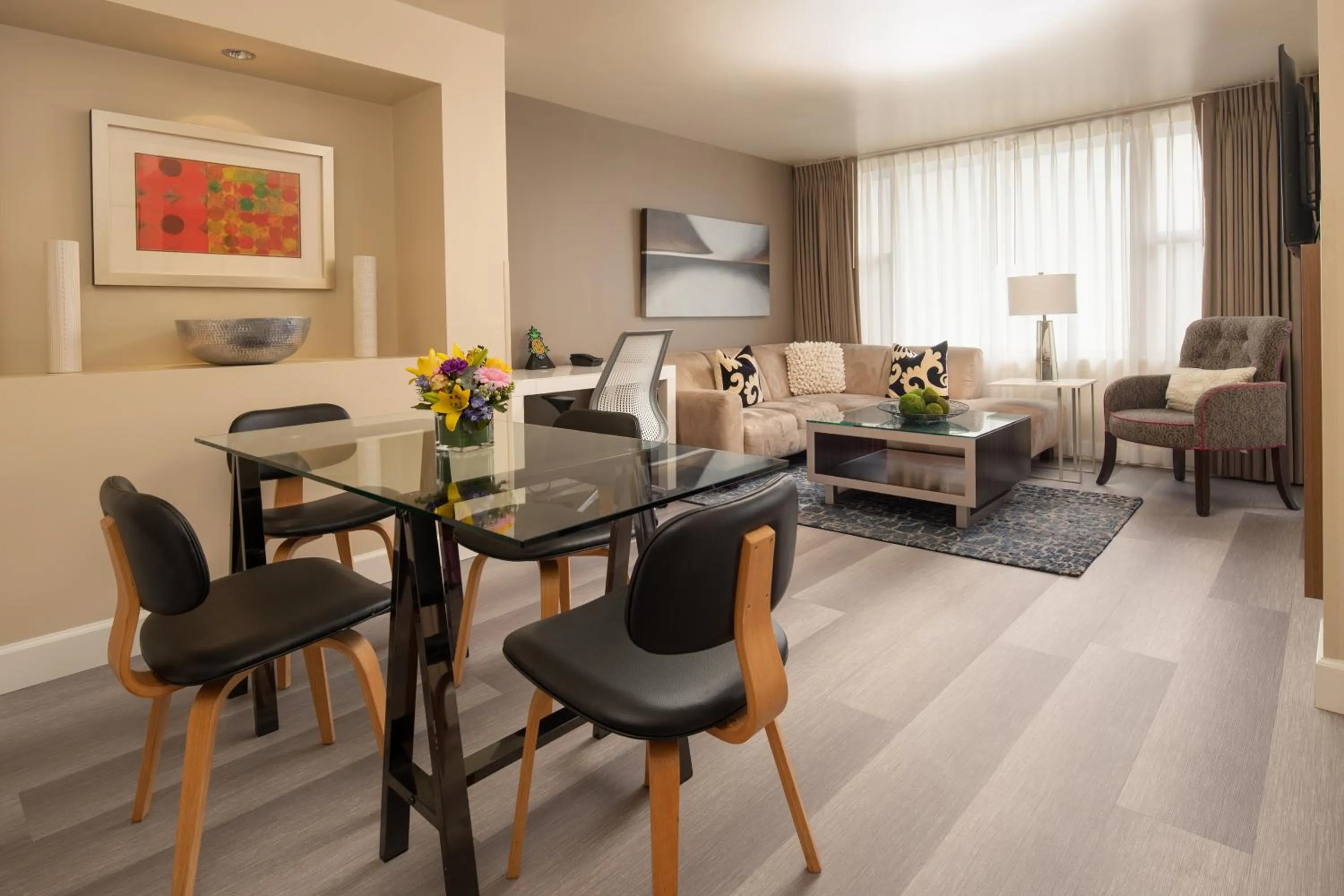 Living room in Staypineapple, Hotel Rose, Downtown Portland