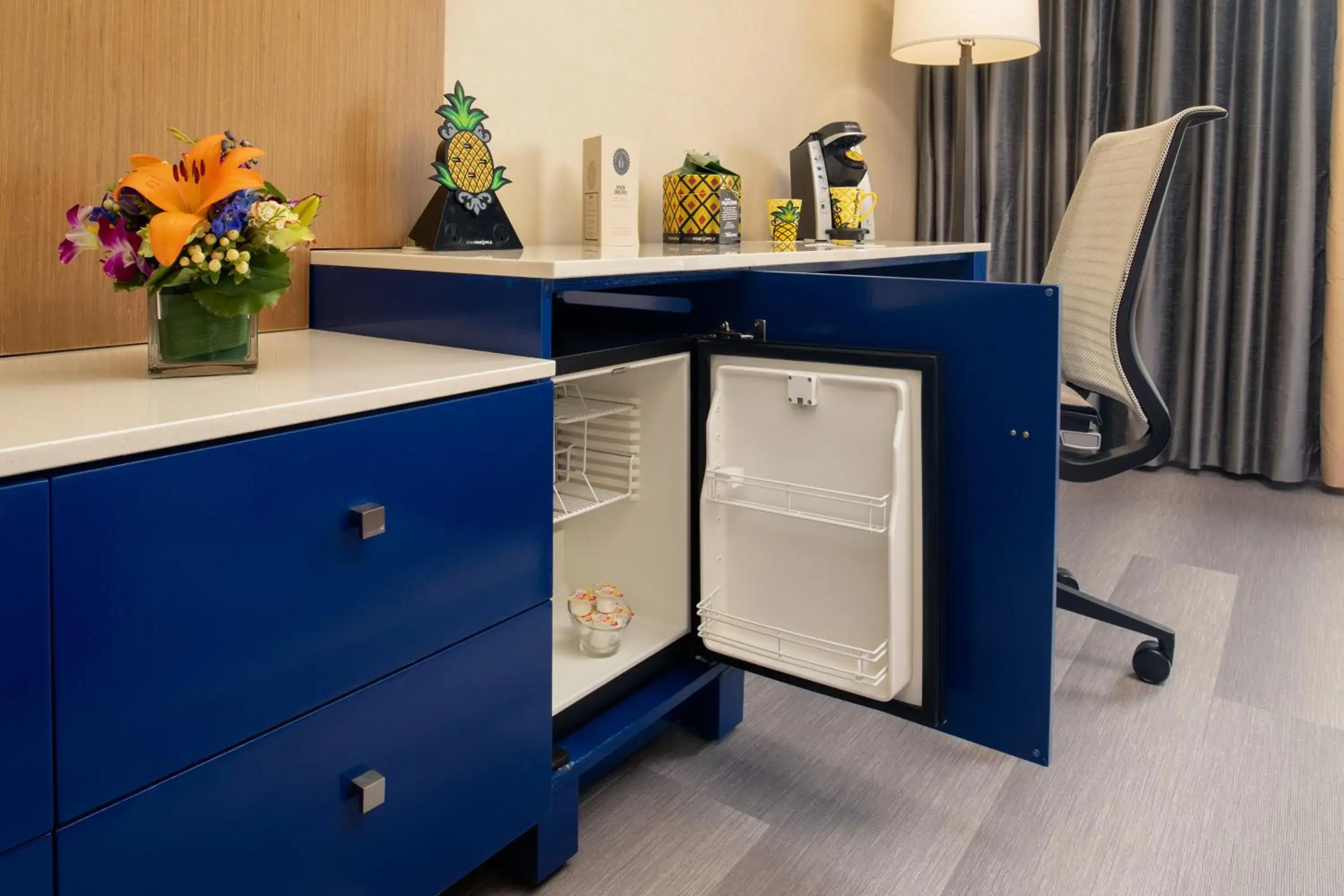 Food and drinks in Staypineapple, Hotel Rose, Downtown Portland Food and drinks in Staypineapple, Hotel Rose, Downtown Portland