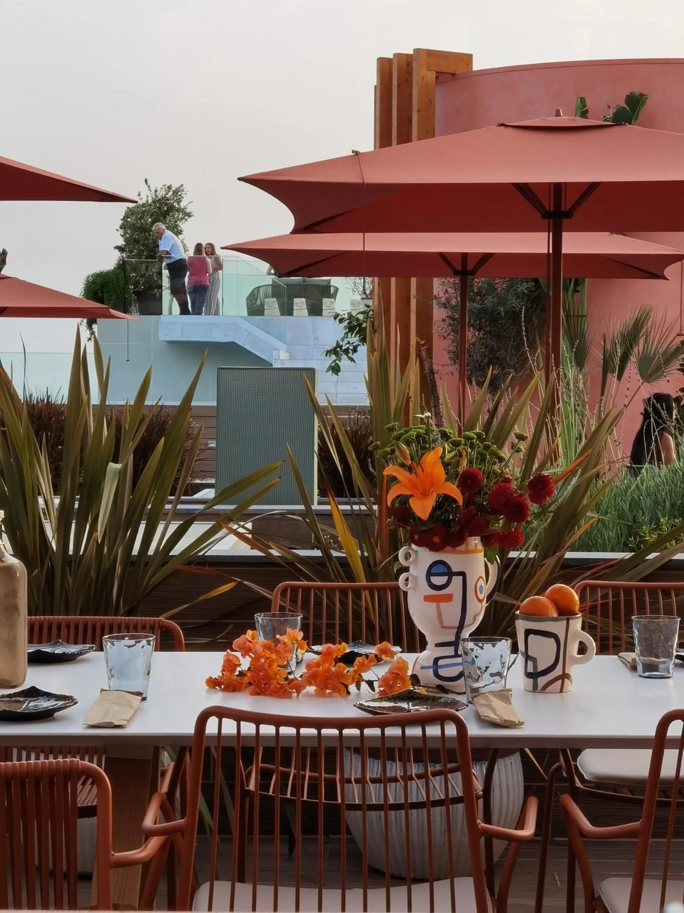 Restaurant/places to eat in Three House Hotel