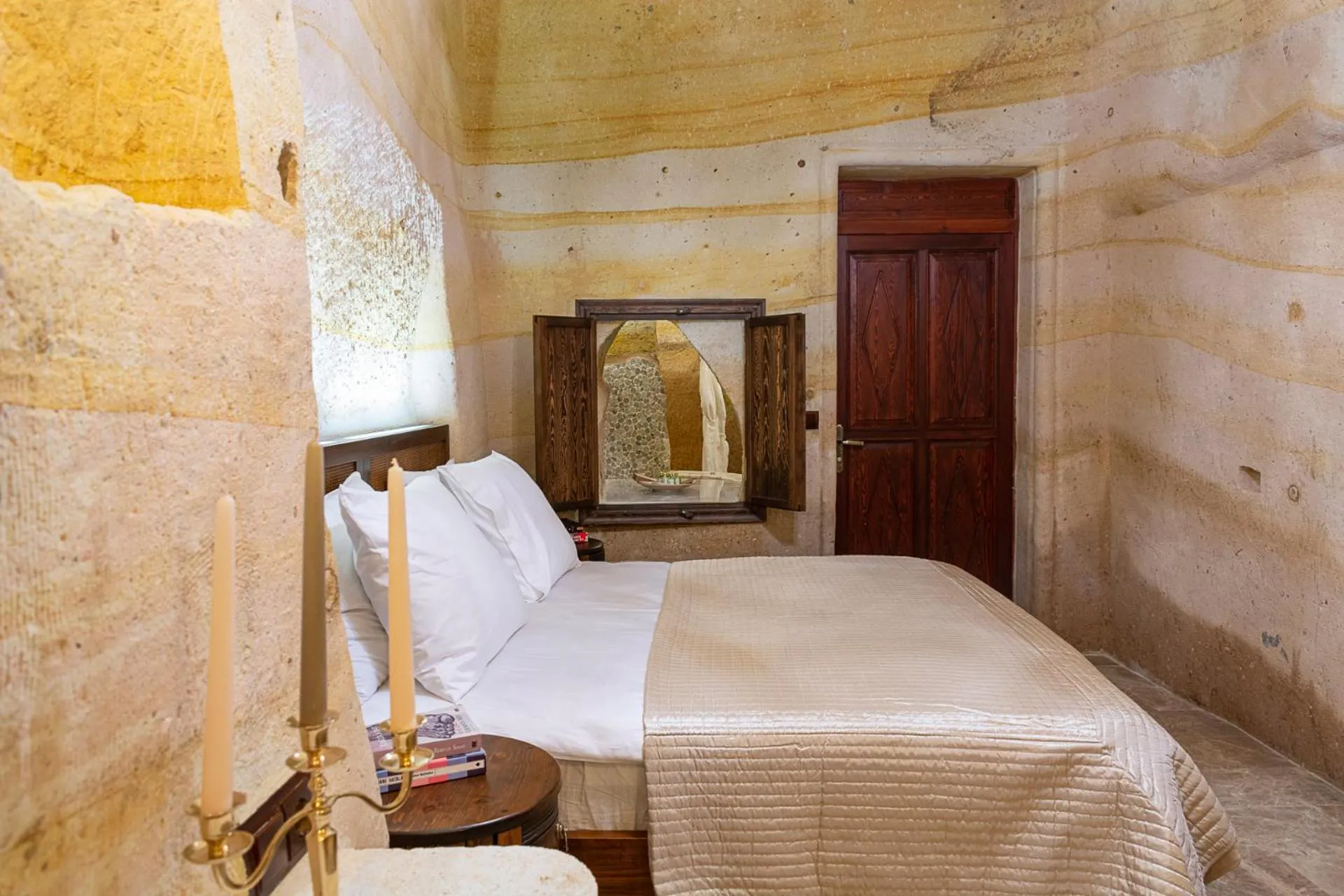 Bedroom, Bed in Zeydem Suites