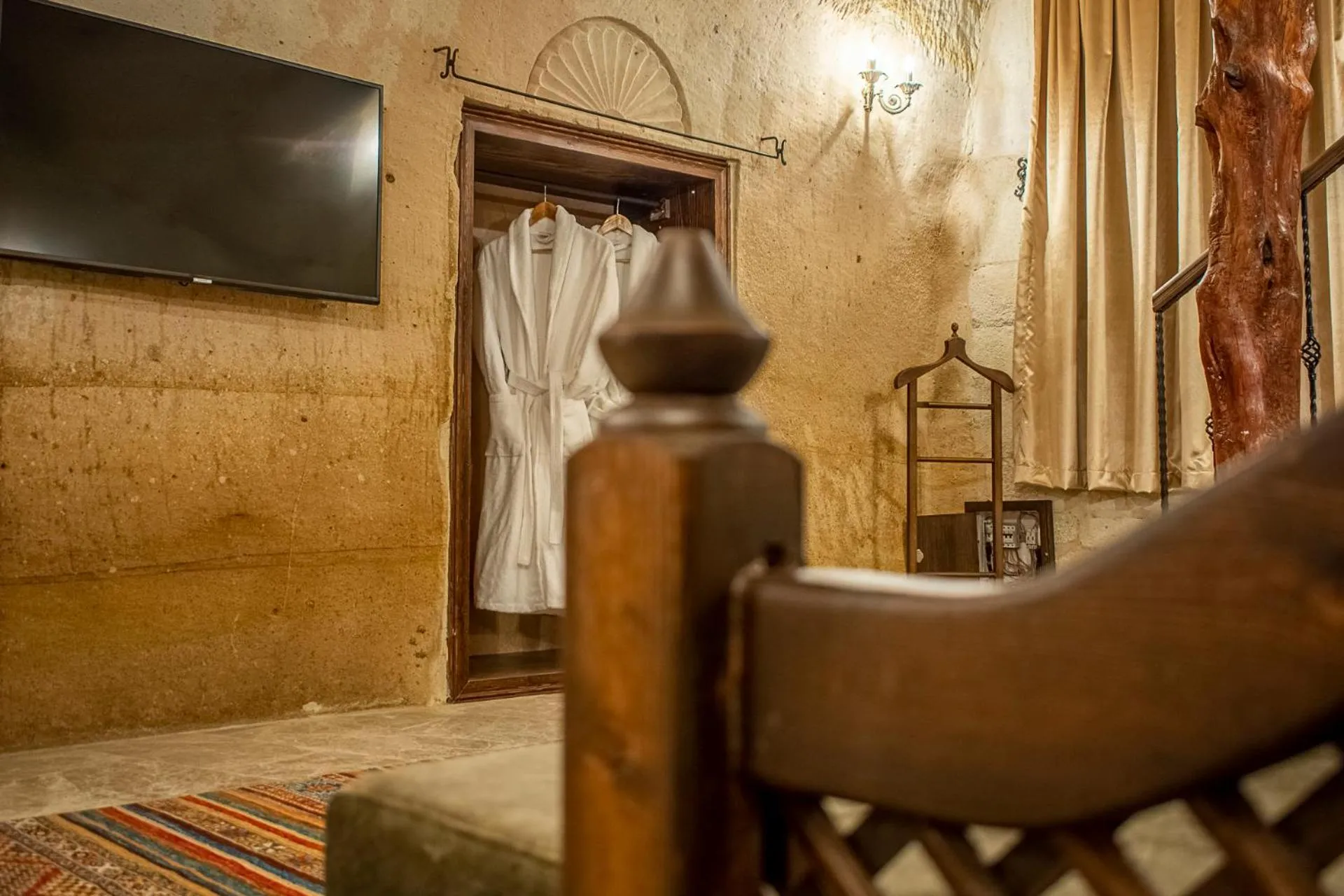 TV and multimedia in Zeydem Suites