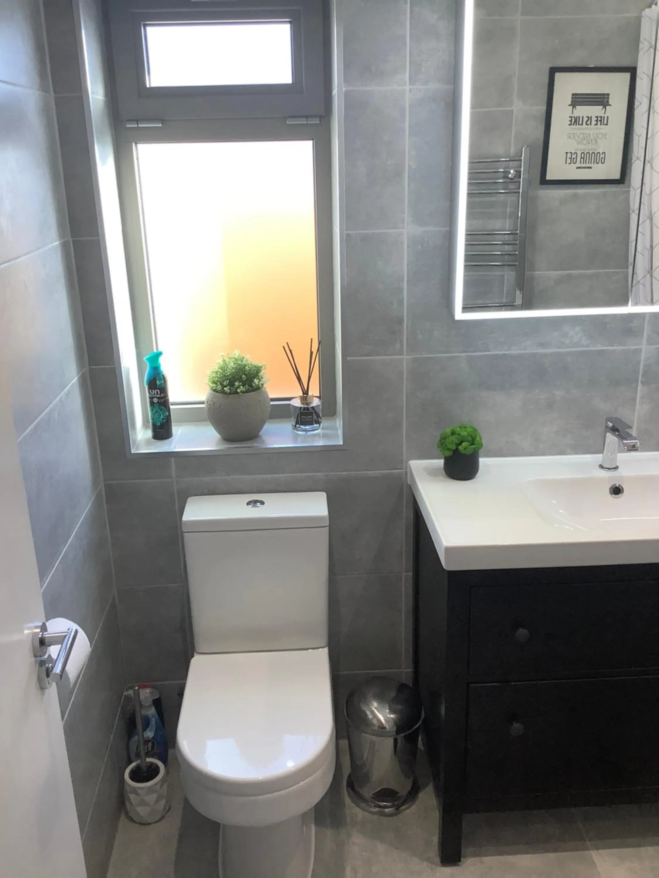 Bathroom in Carolyn’s Place