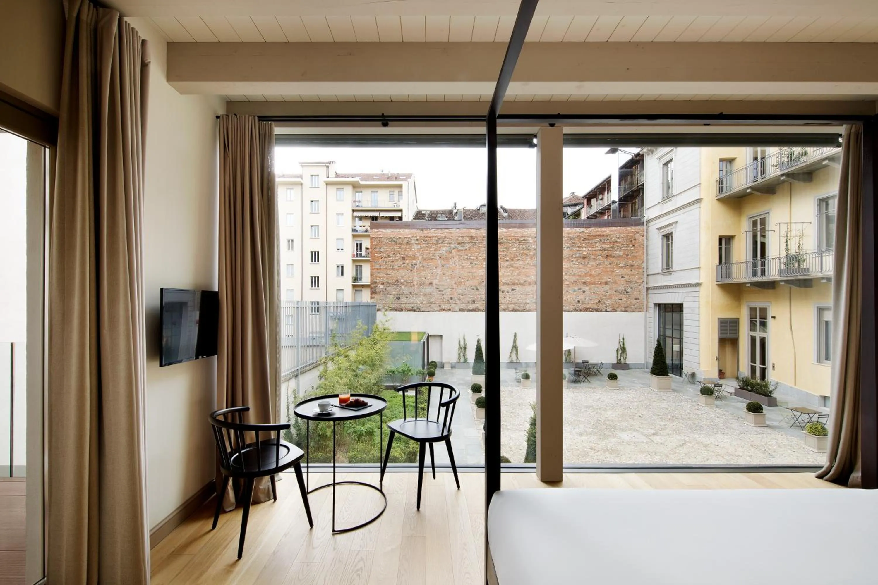 Breakfast in Opera35 Boutique Hotel