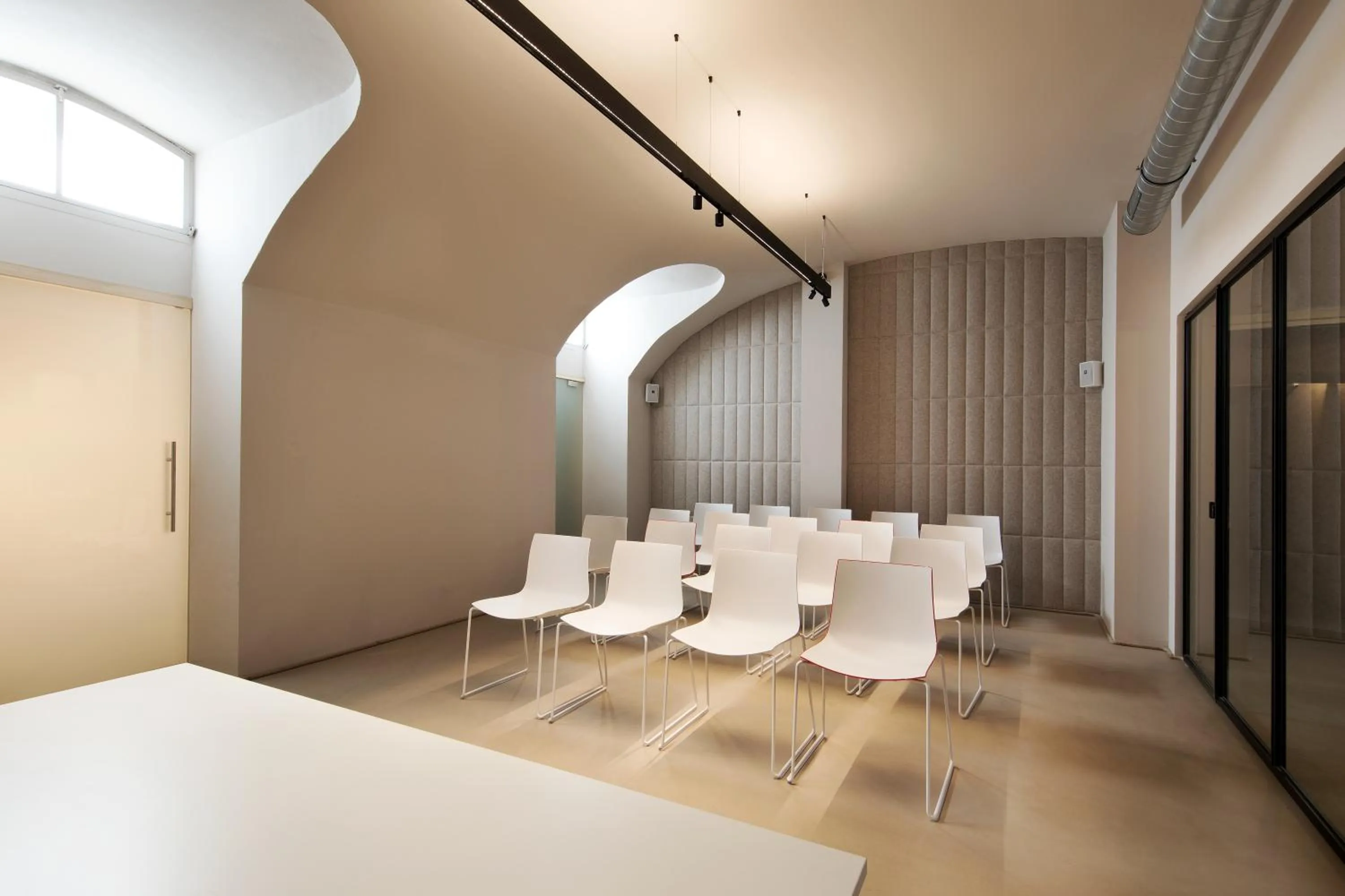 Meeting/conference room in Opera35 Boutique Hotel