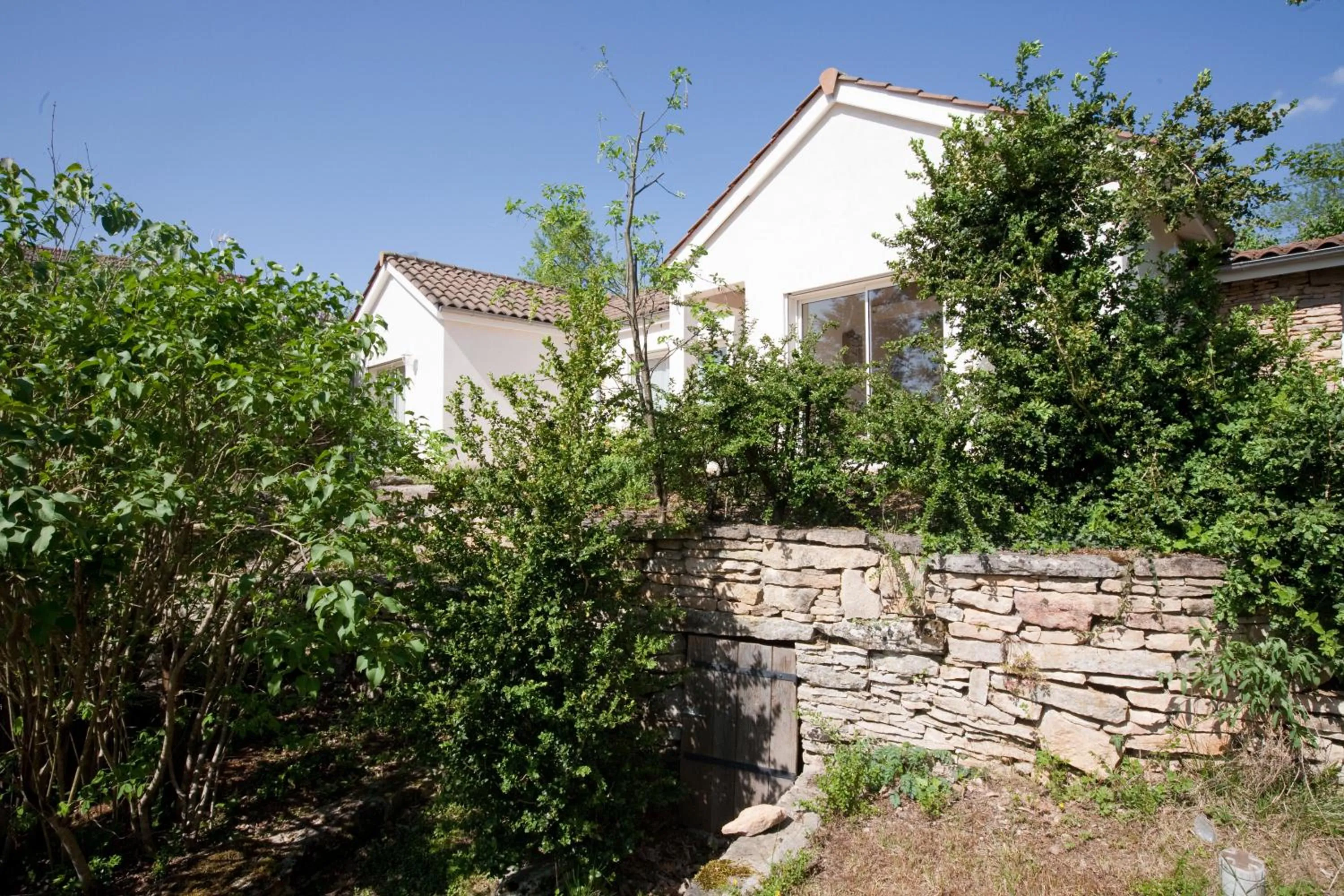 Property building in La Terre d'Or