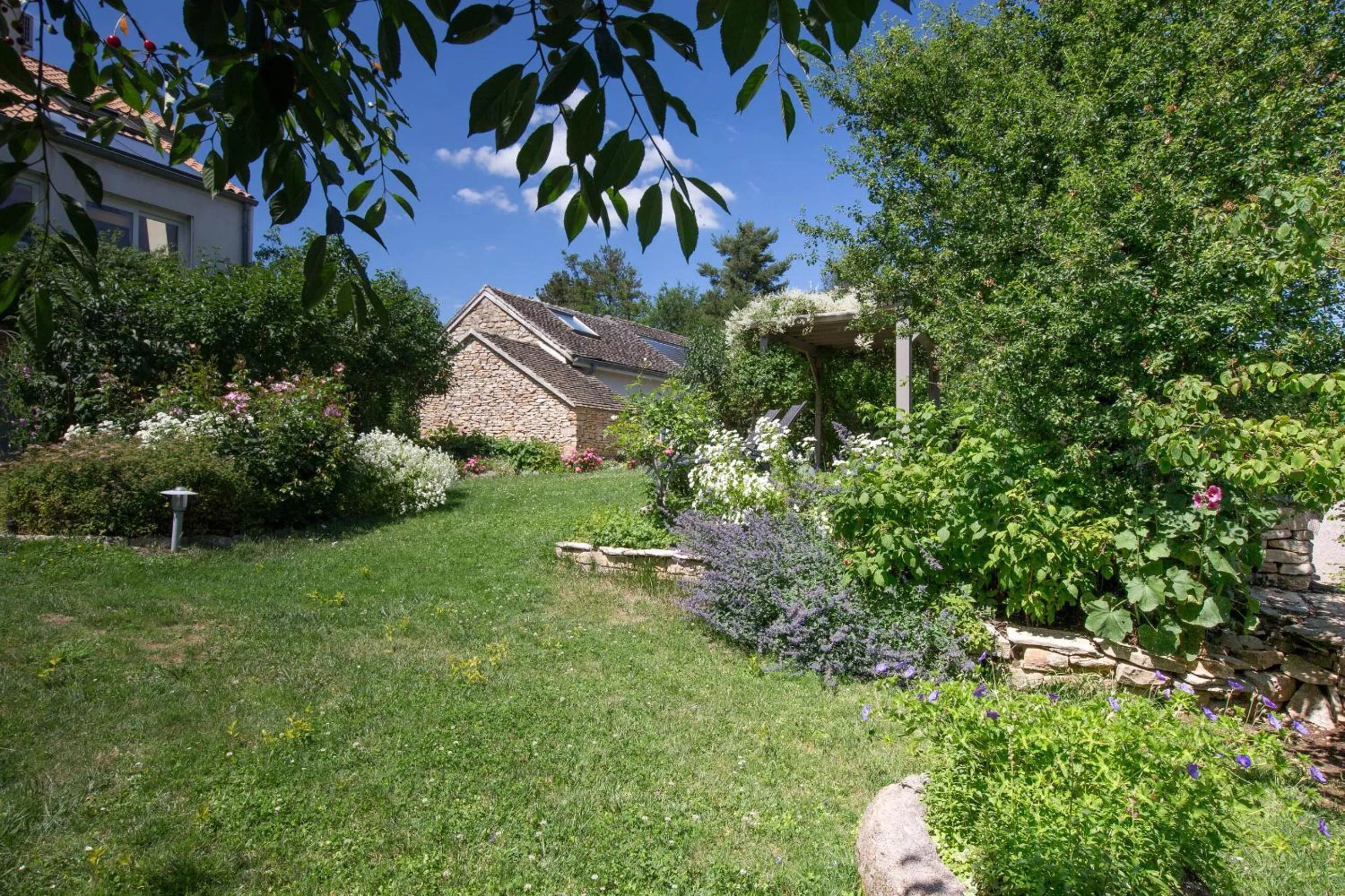 Spring in La Terre d'Or