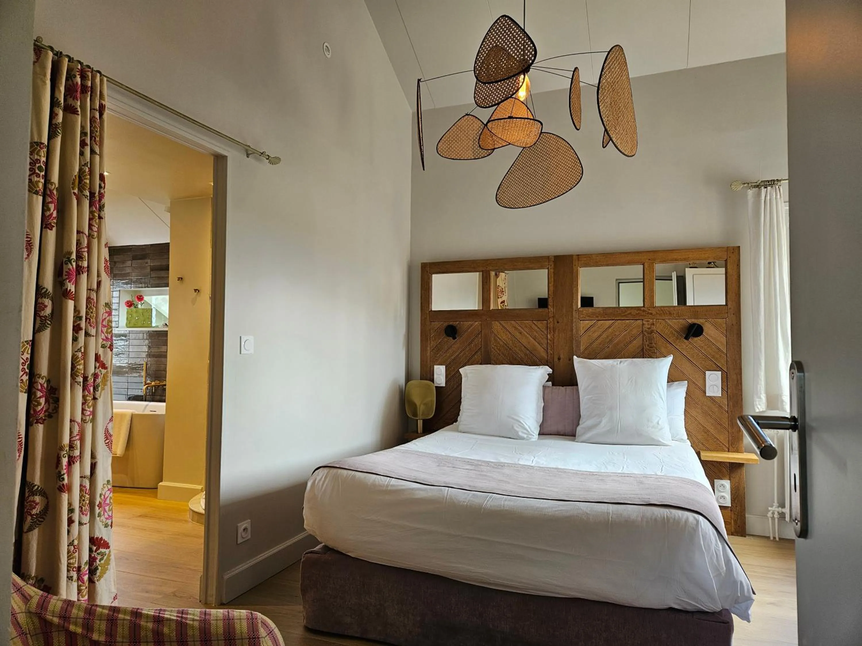 Bedroom, Bed in La Terre d'Or