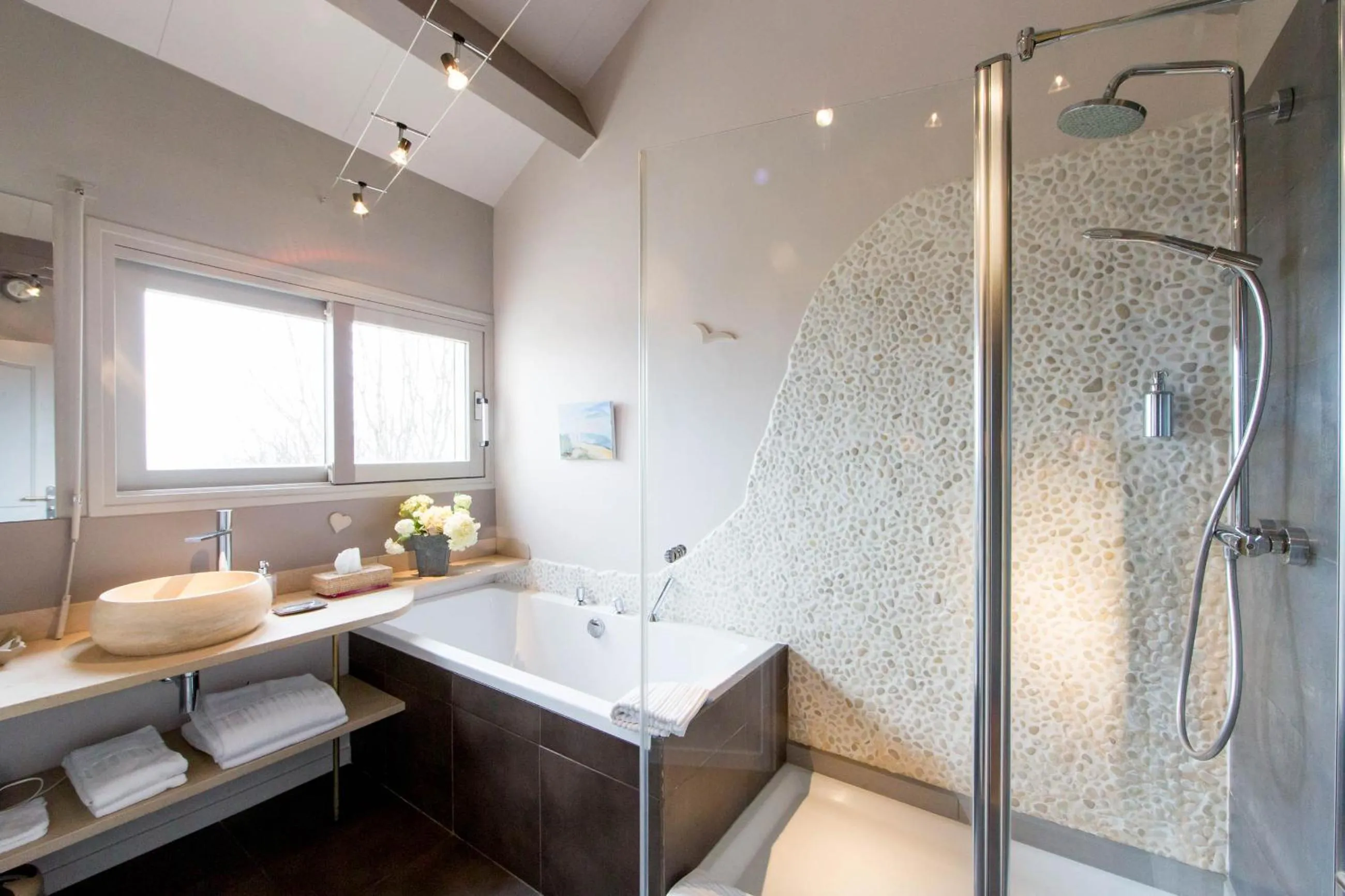 Bathroom in La Terre d'Or