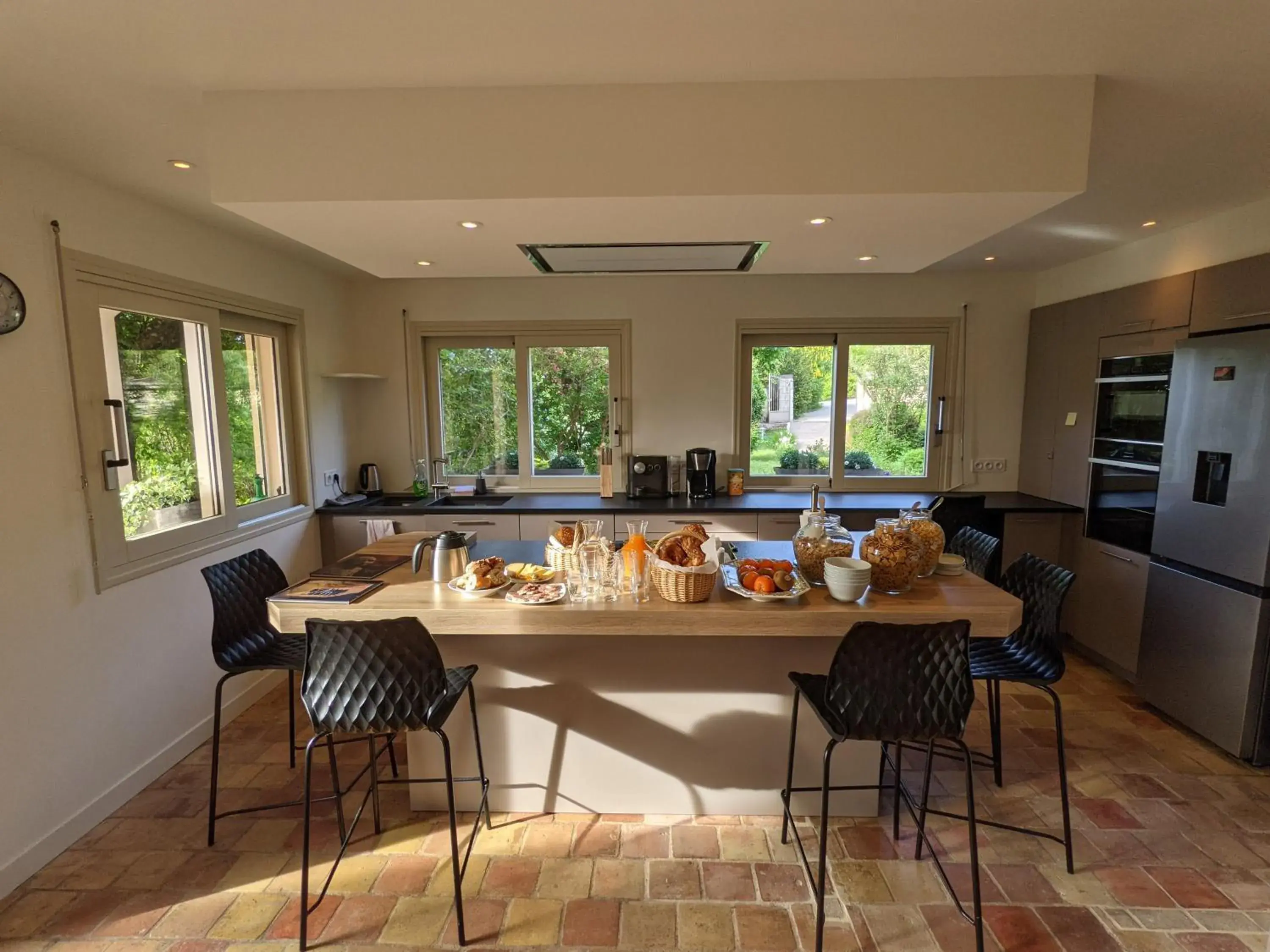 Five-Bedroom House in La Terre d'Or Five-Bedroom House in La Terre d'Or