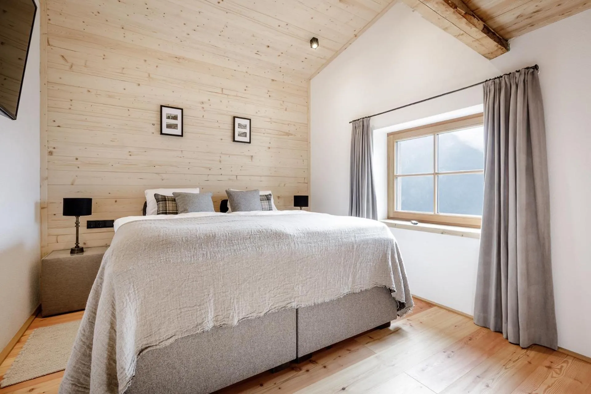 Bedroom, Bed in Leni Mountain Chalet