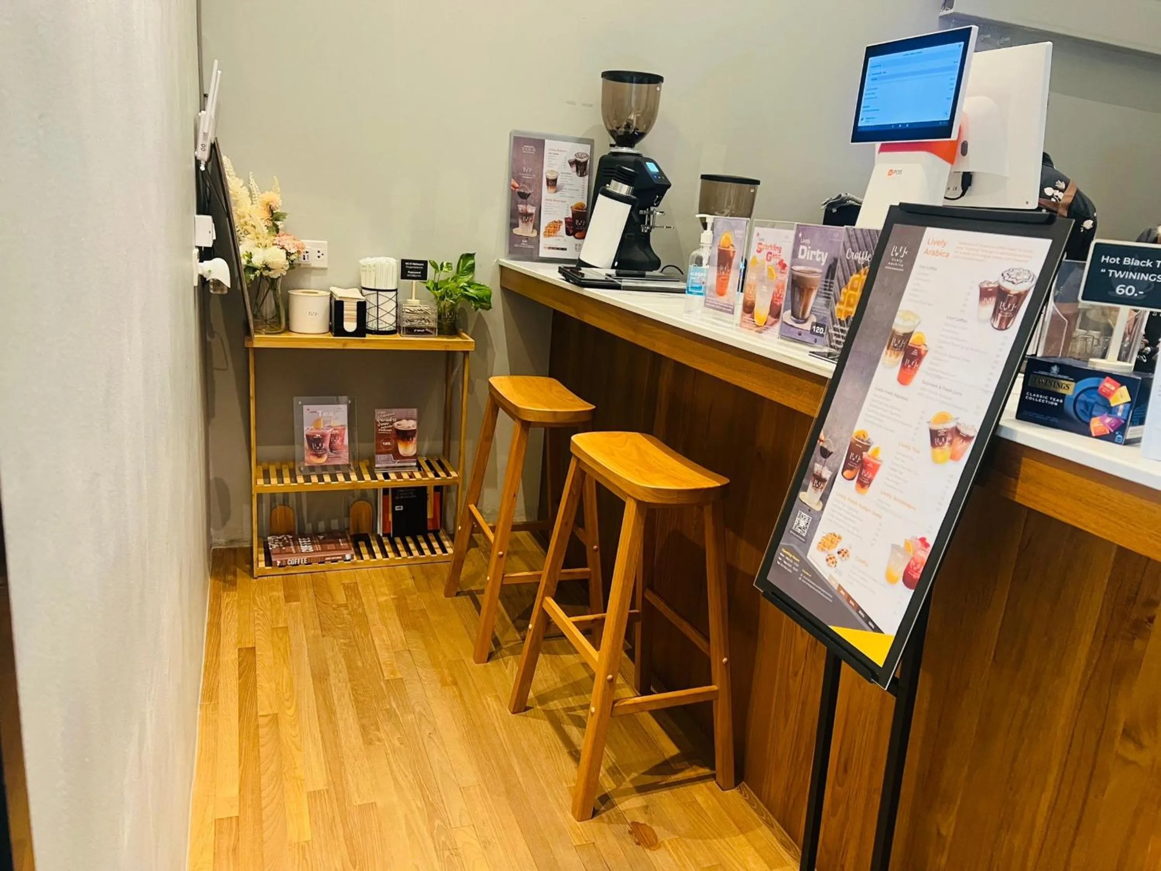 Coffee/tea facilities in Woodstory Boutique Hotel