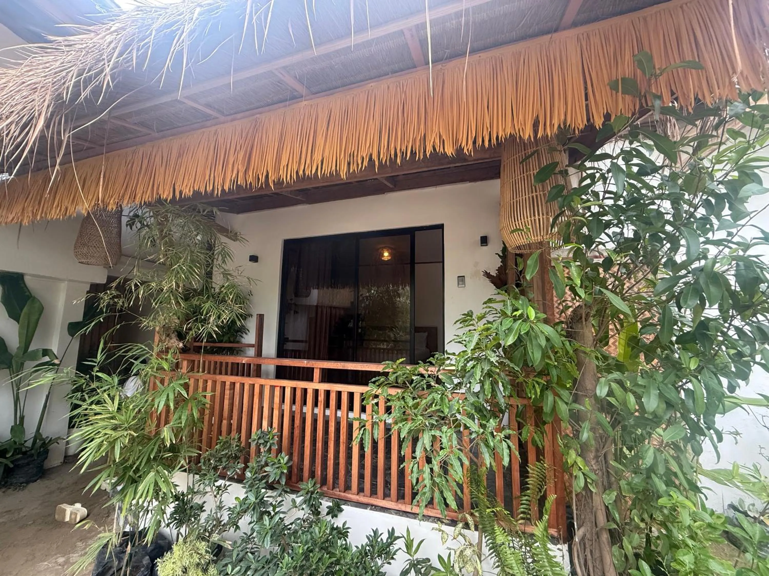 Zhaya's Beach & Cottages