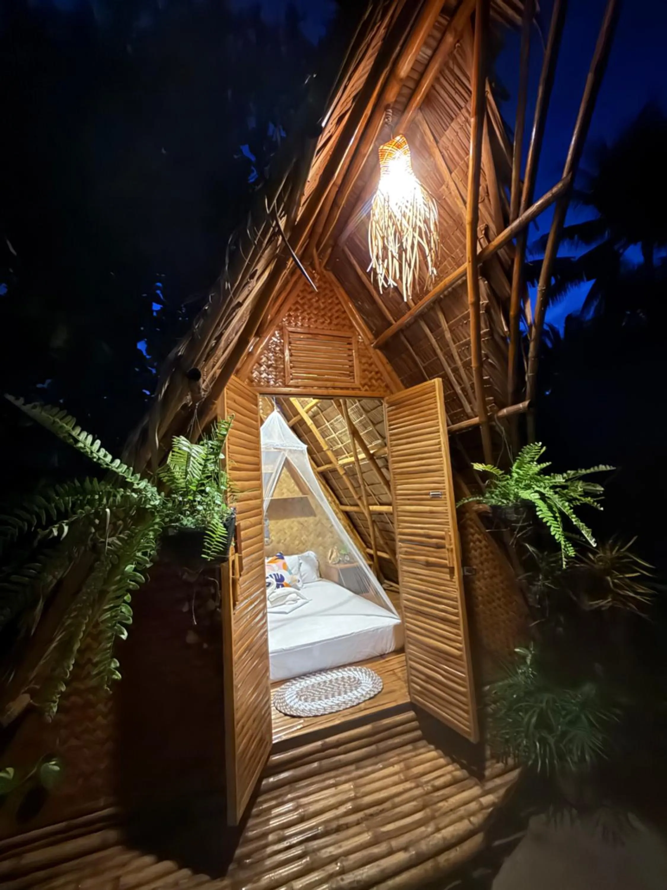 Bed in Zhaya's Beach & Cottages