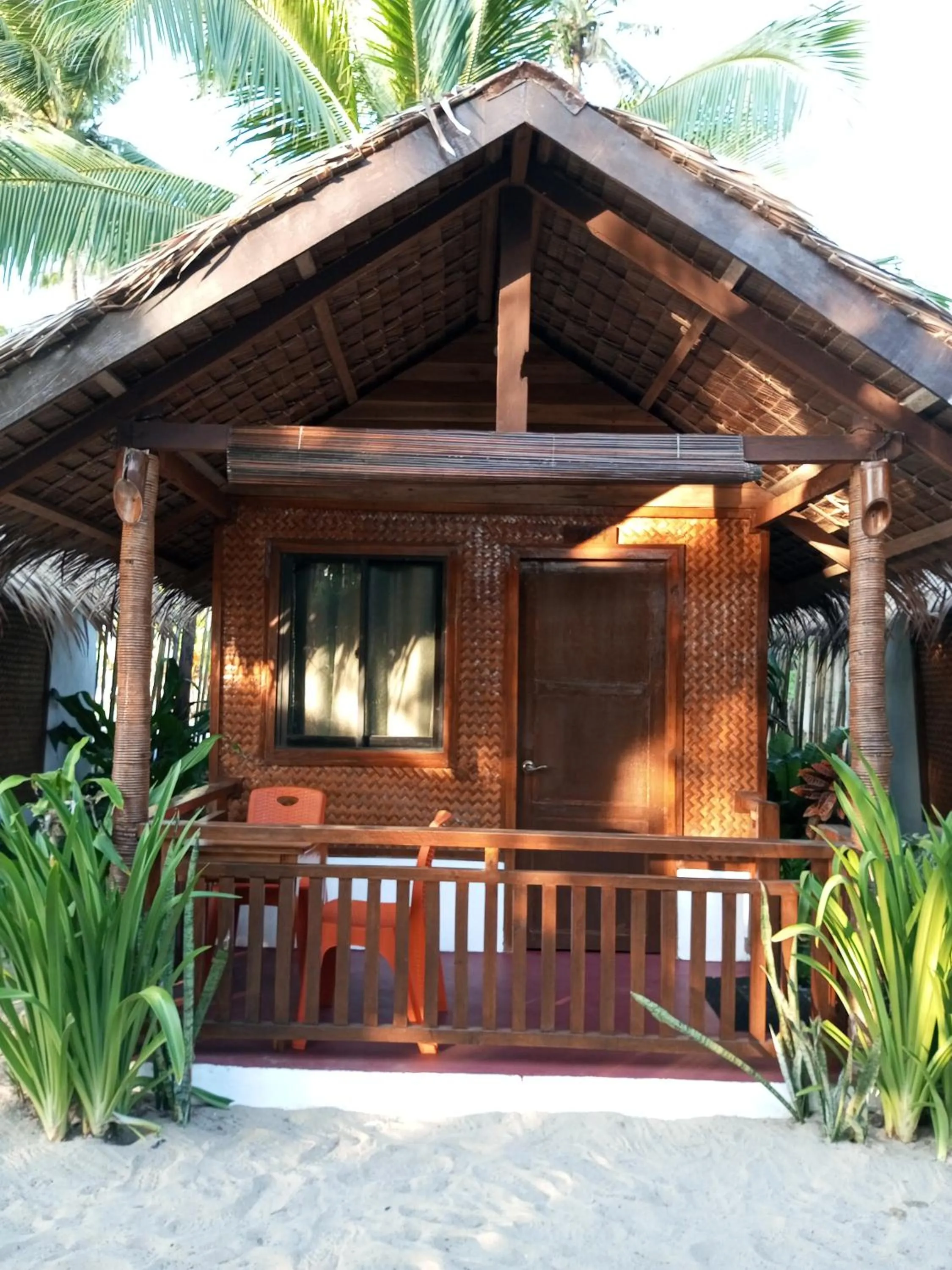 Zhaya's Beach & Cottages