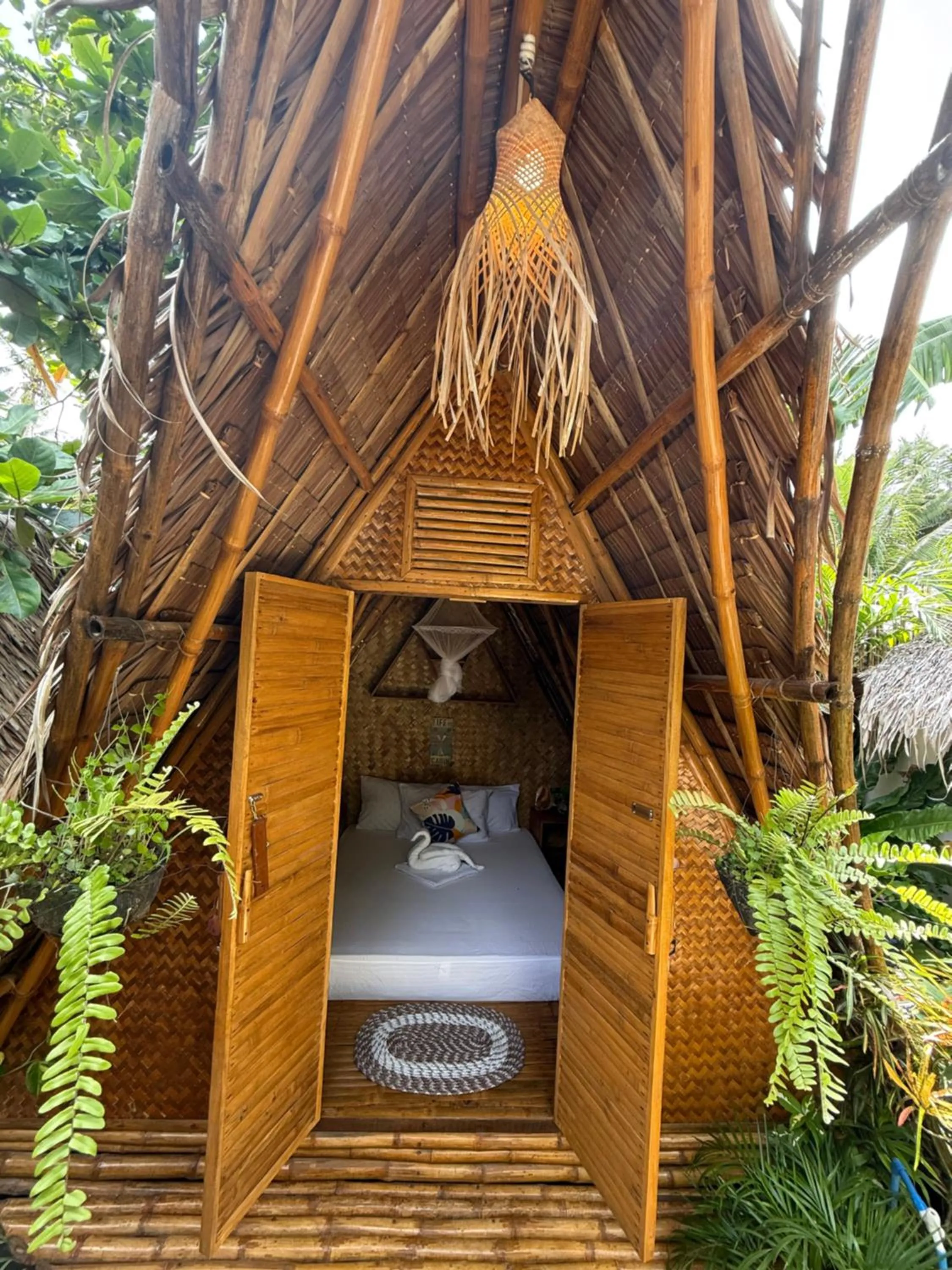 Zhaya's Beach & Cottages